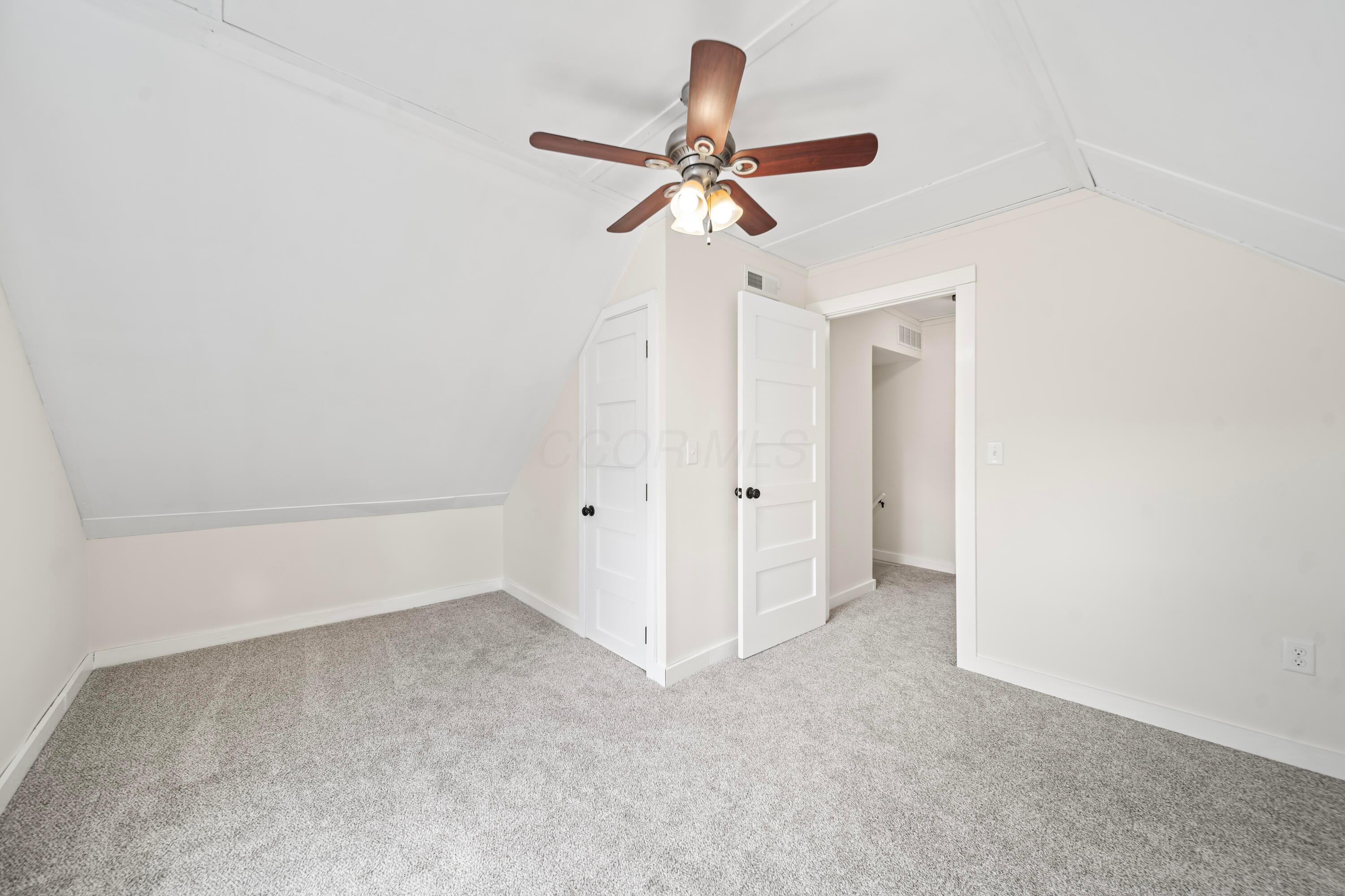 24 W Bomford Street