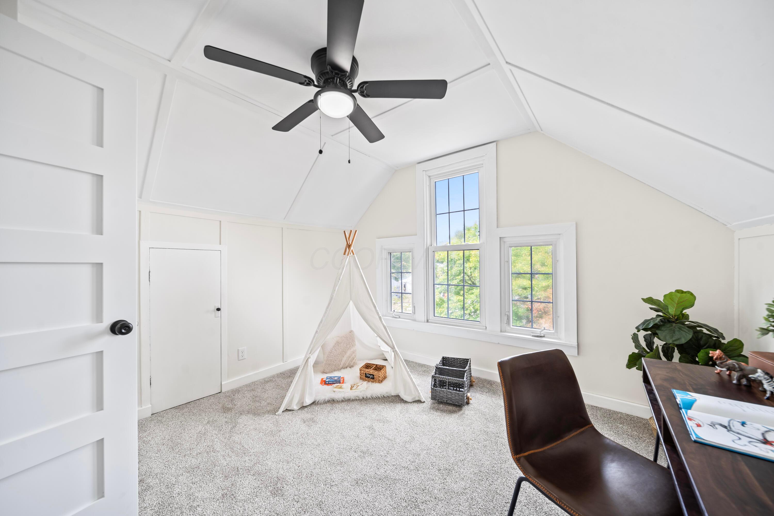 24 W Bomford Street
