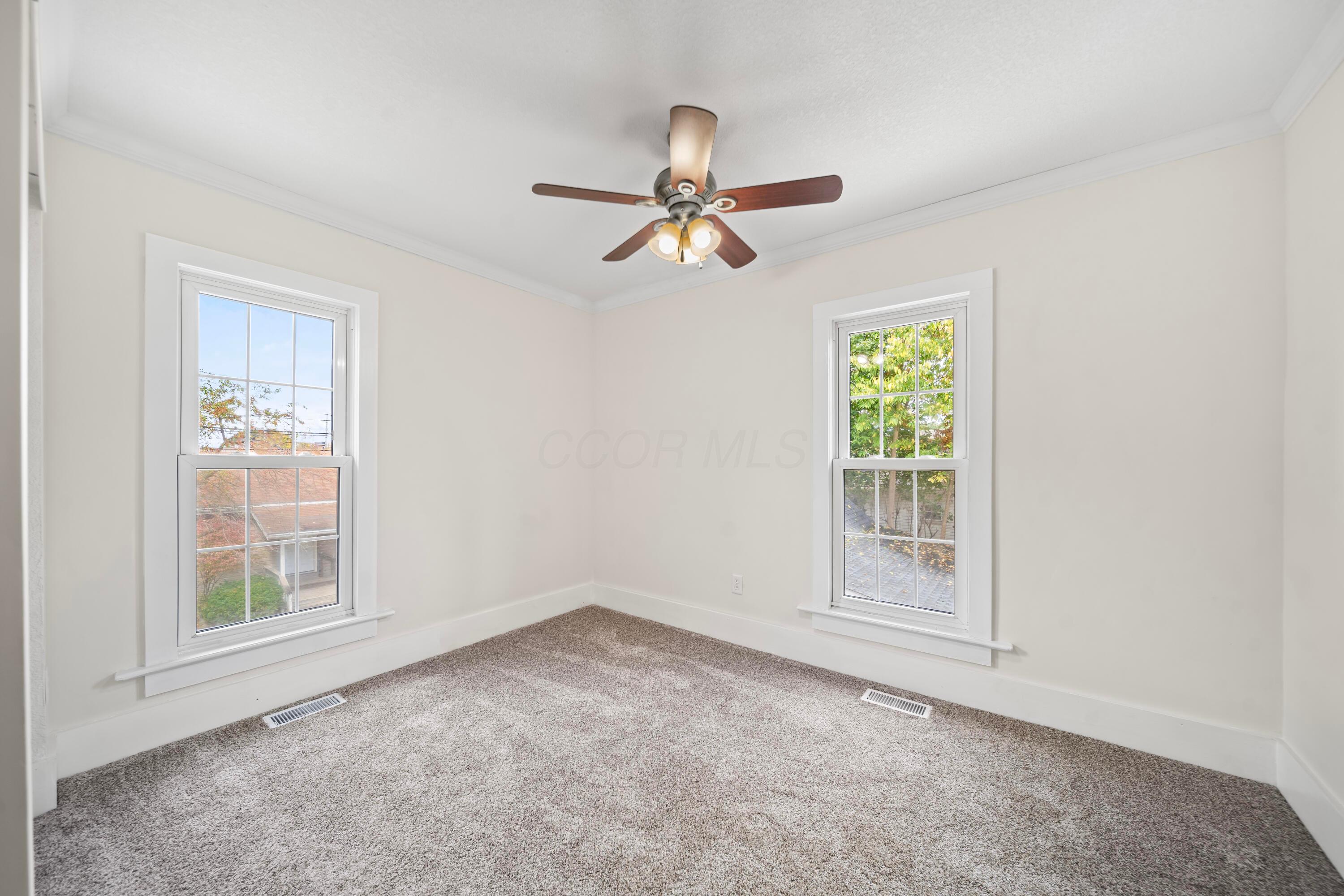 24 W Bomford Street