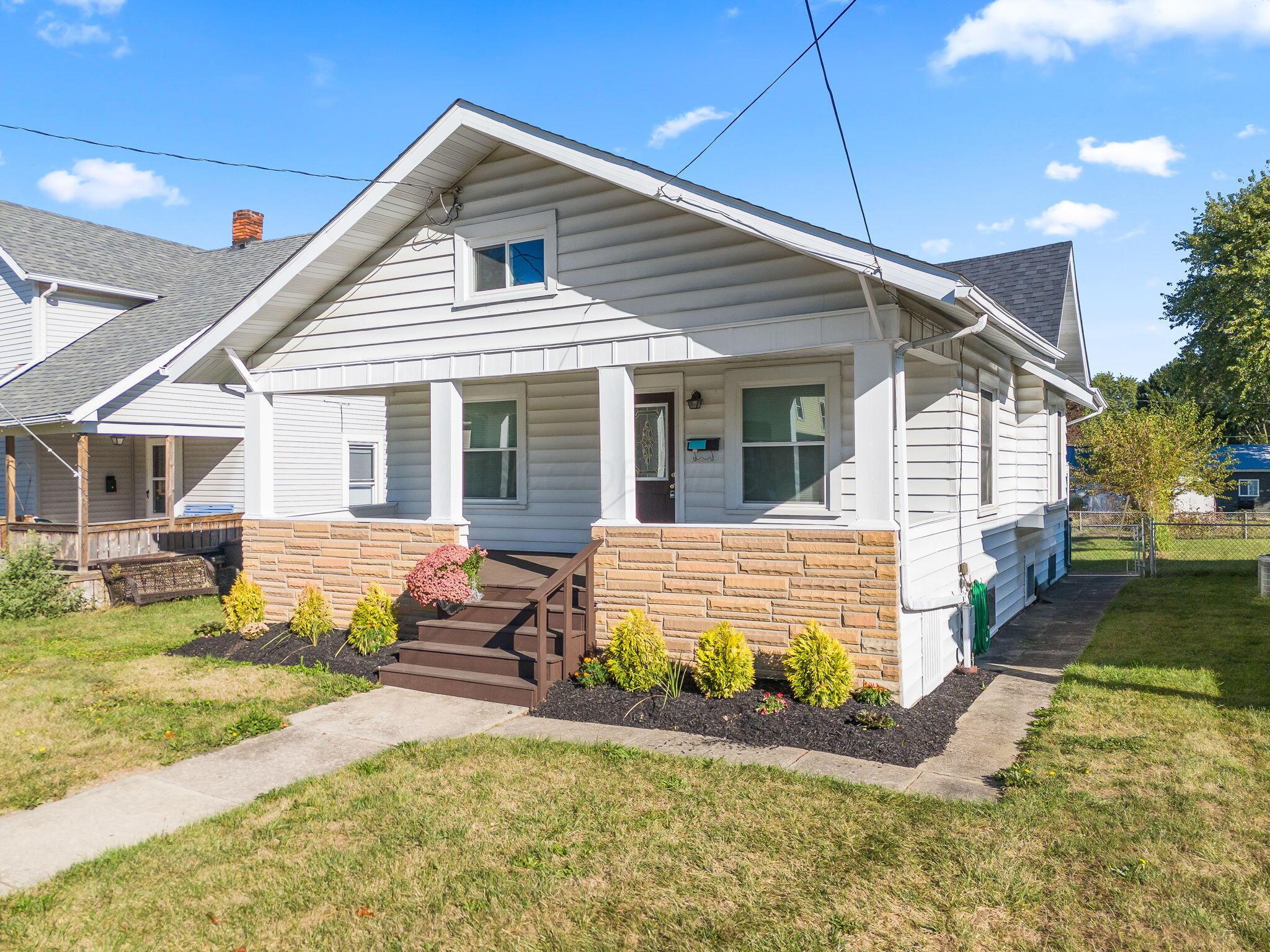824 Oak Grove Avenue