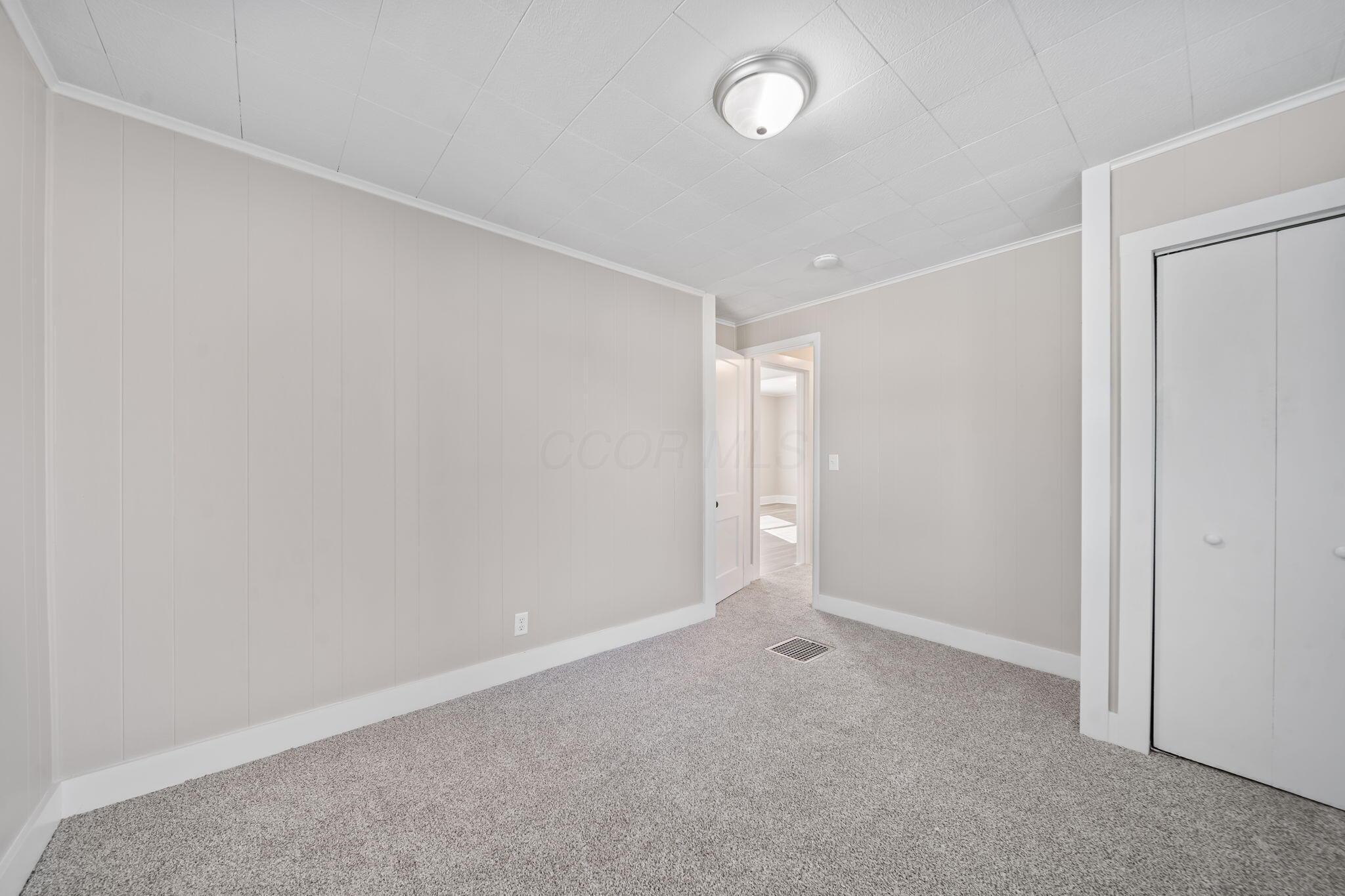824 Oak Grove Avenue