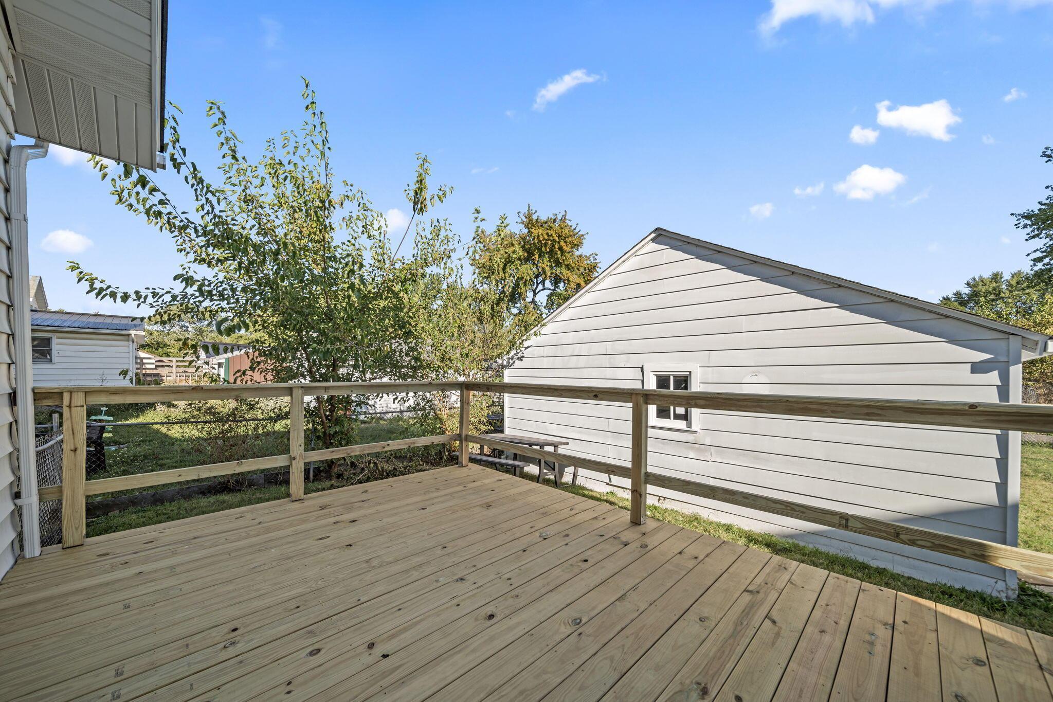 824 Oak Grove Avenue