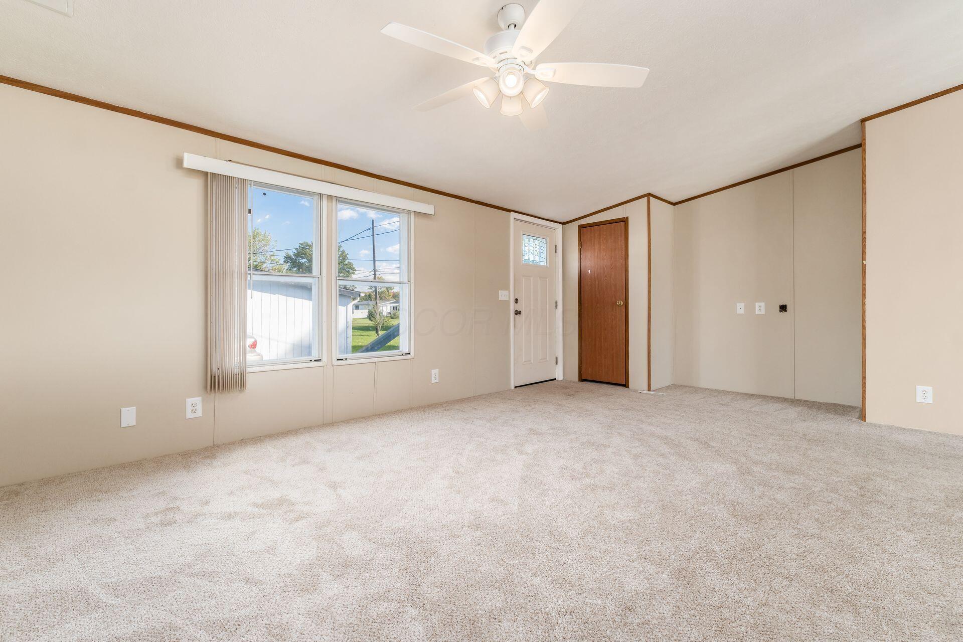 2185 Maureen Boulevard S