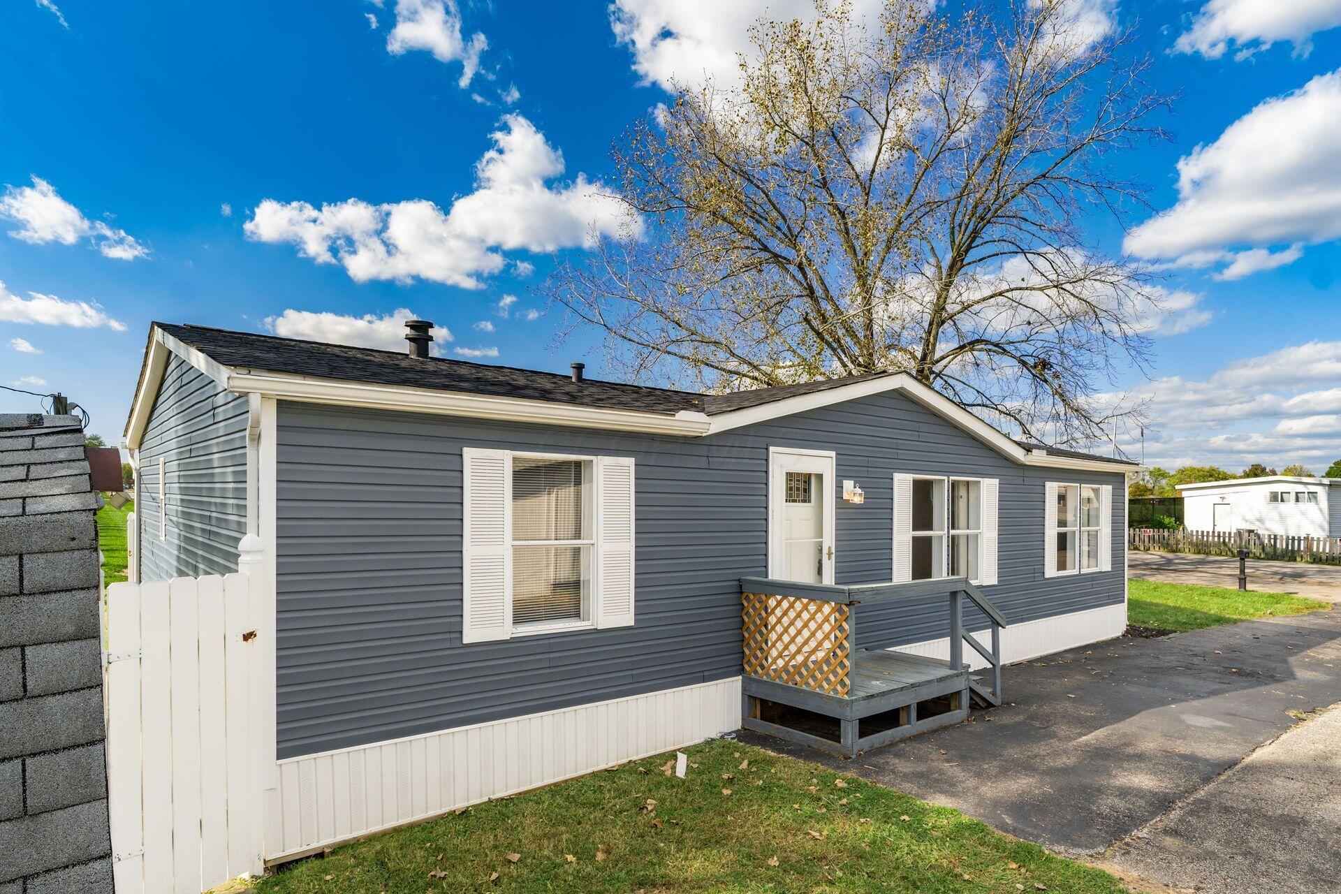 2185 Maureen Boulevard S