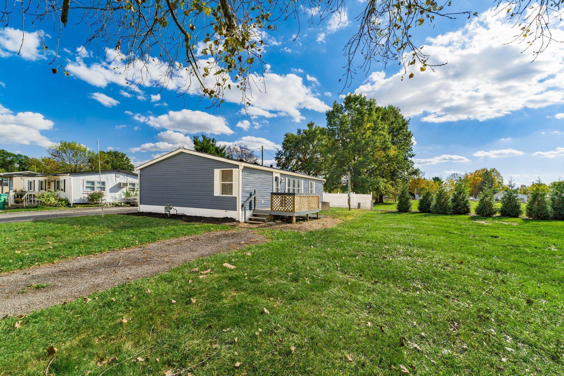 2185 Maureen Boulevard S