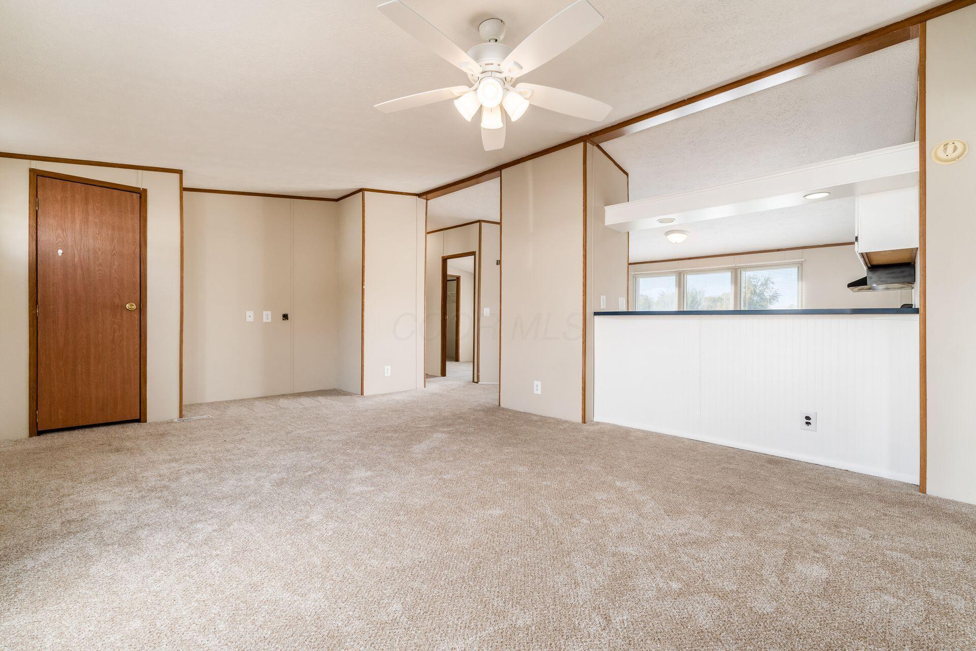 2185 Maureen Boulevard S