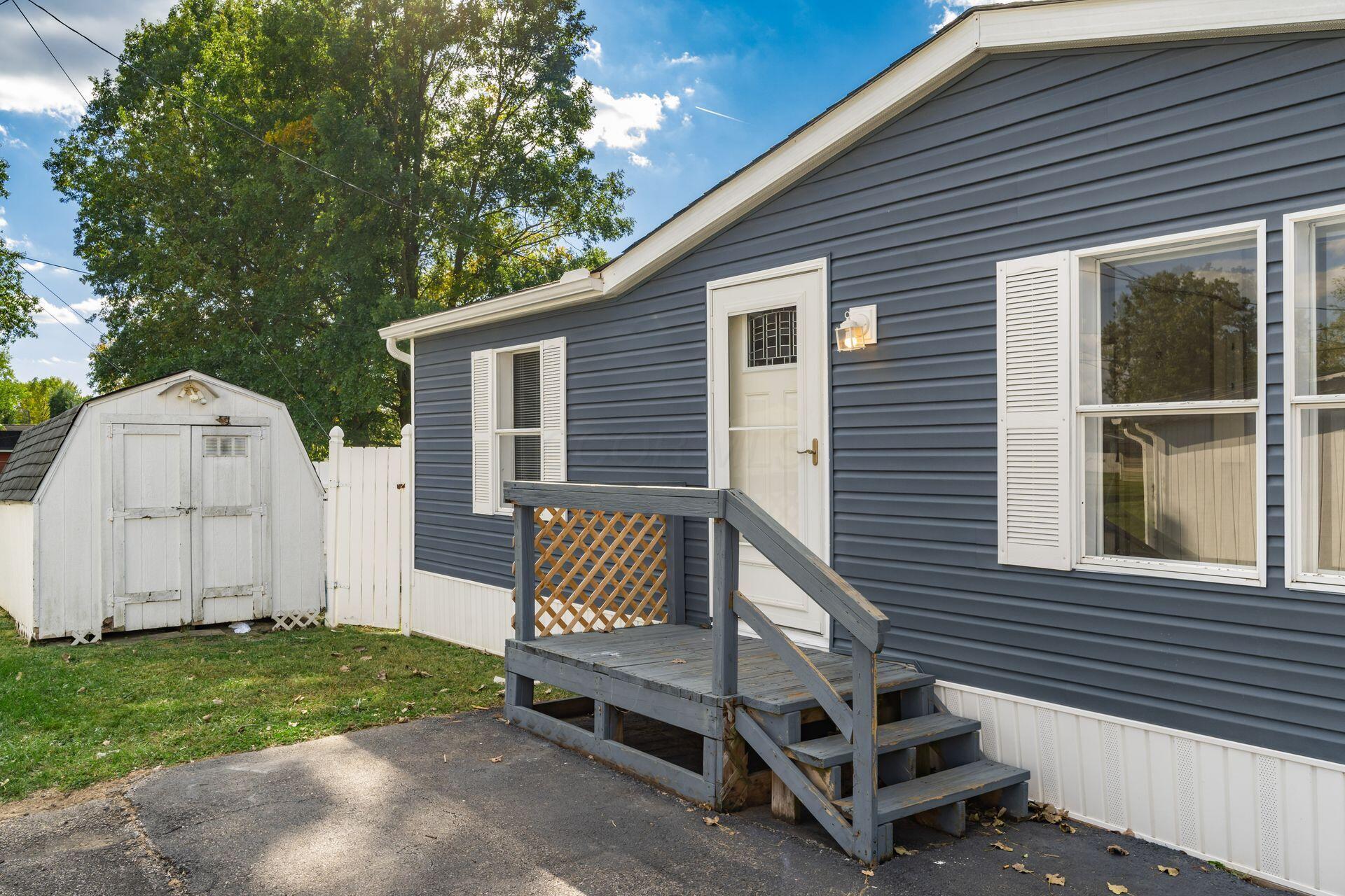 2185 Maureen Boulevard S