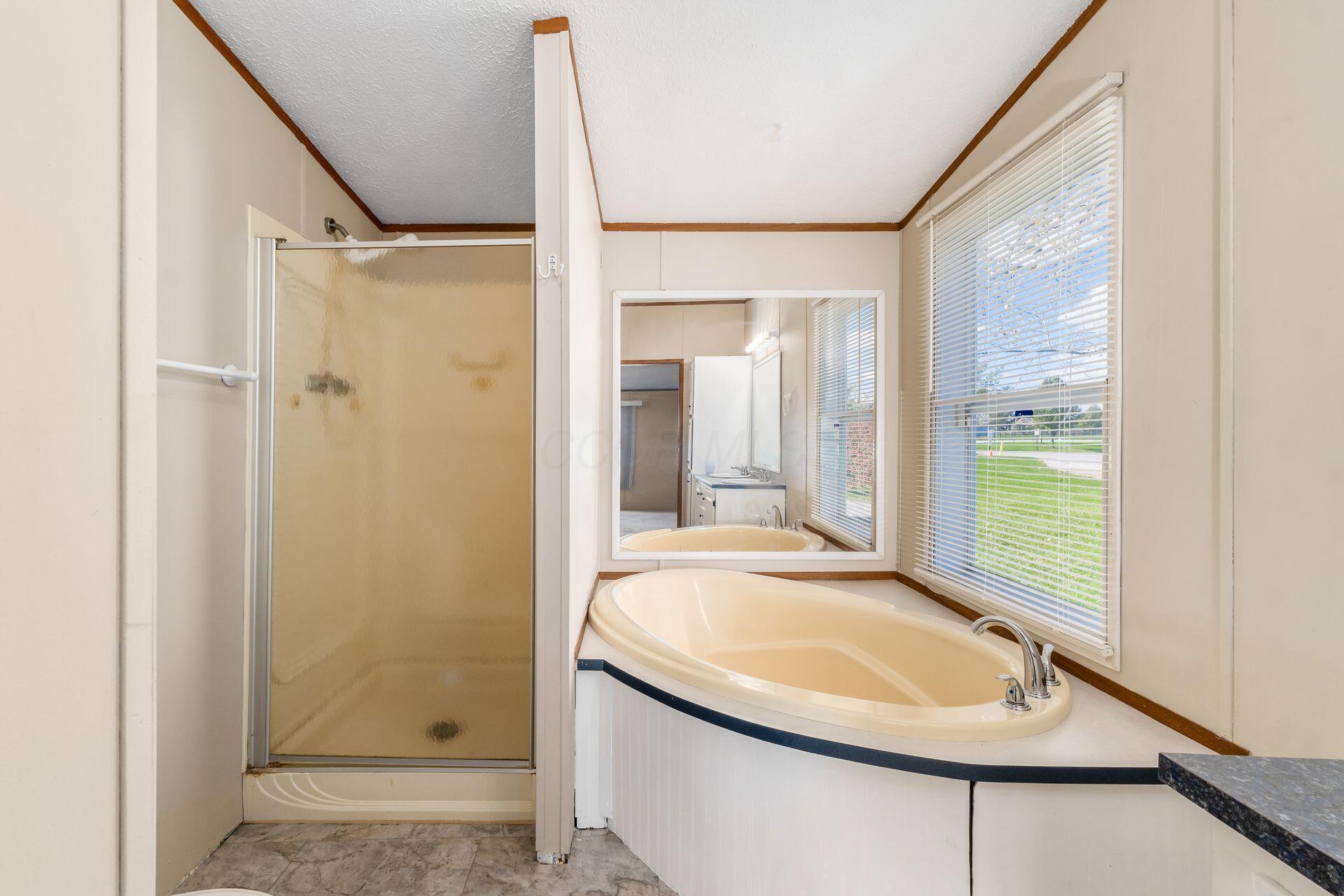 2185 Maureen Boulevard S