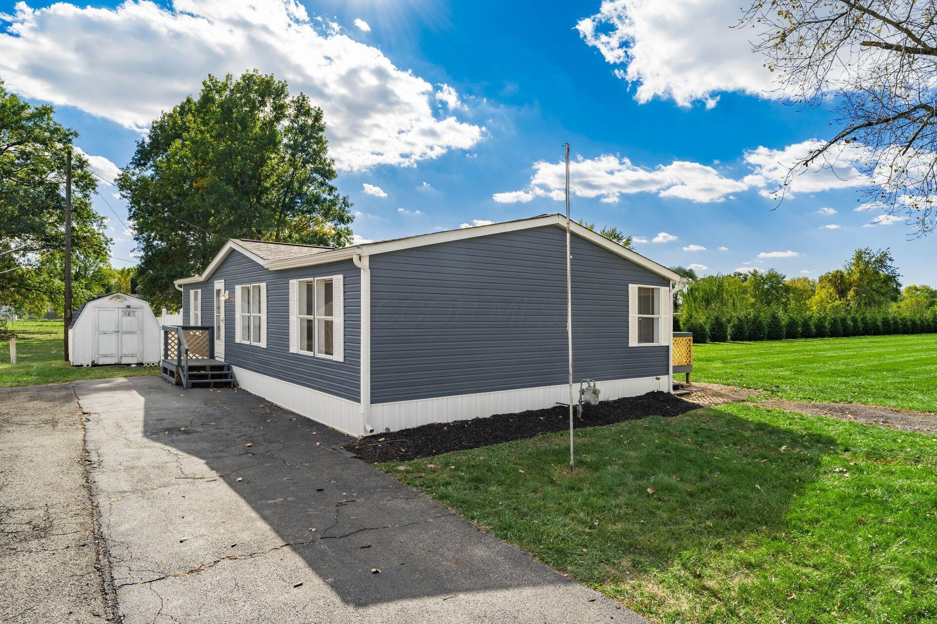 2185 Maureen Boulevard S