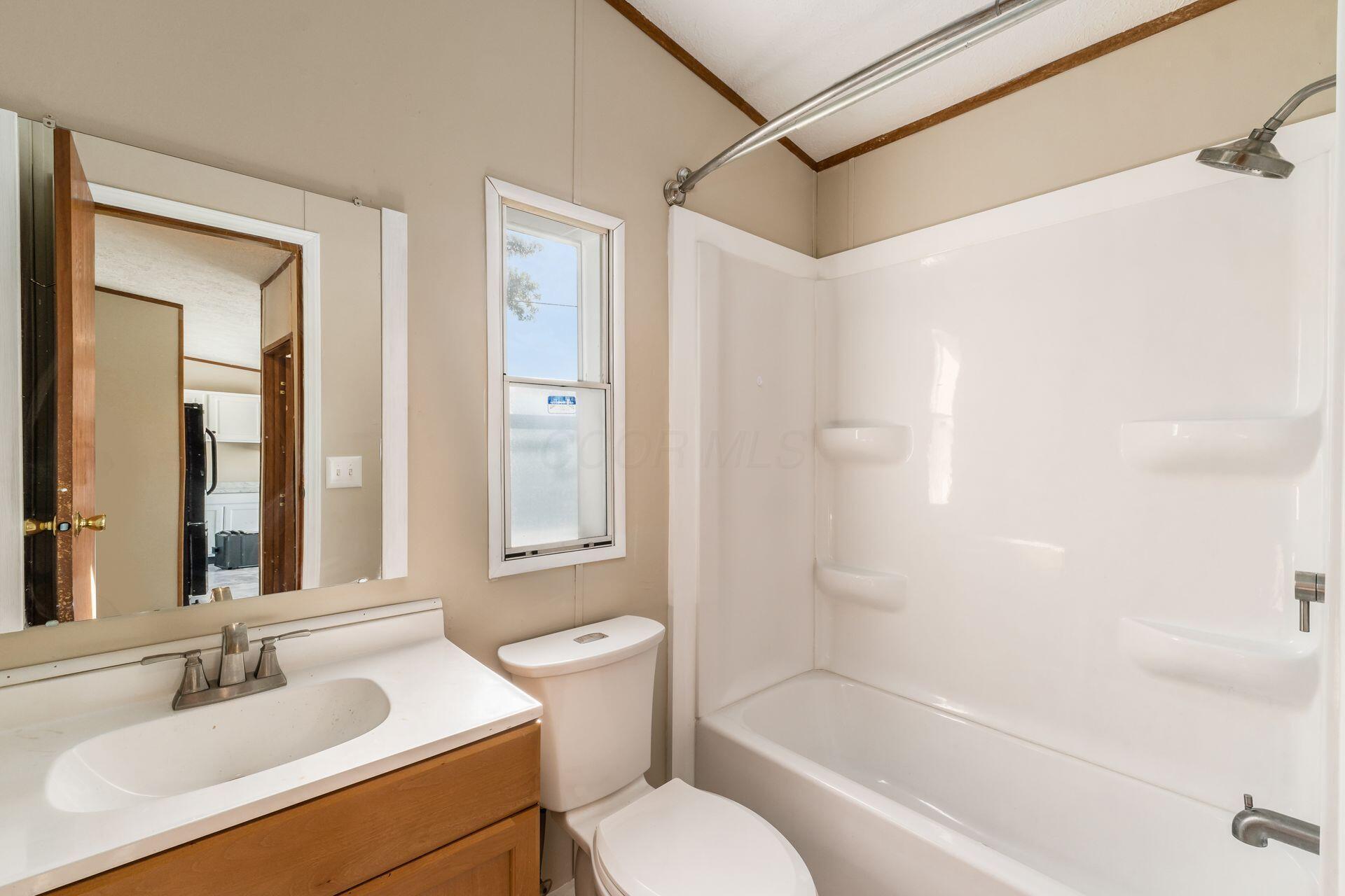 2185 Maureen Boulevard S