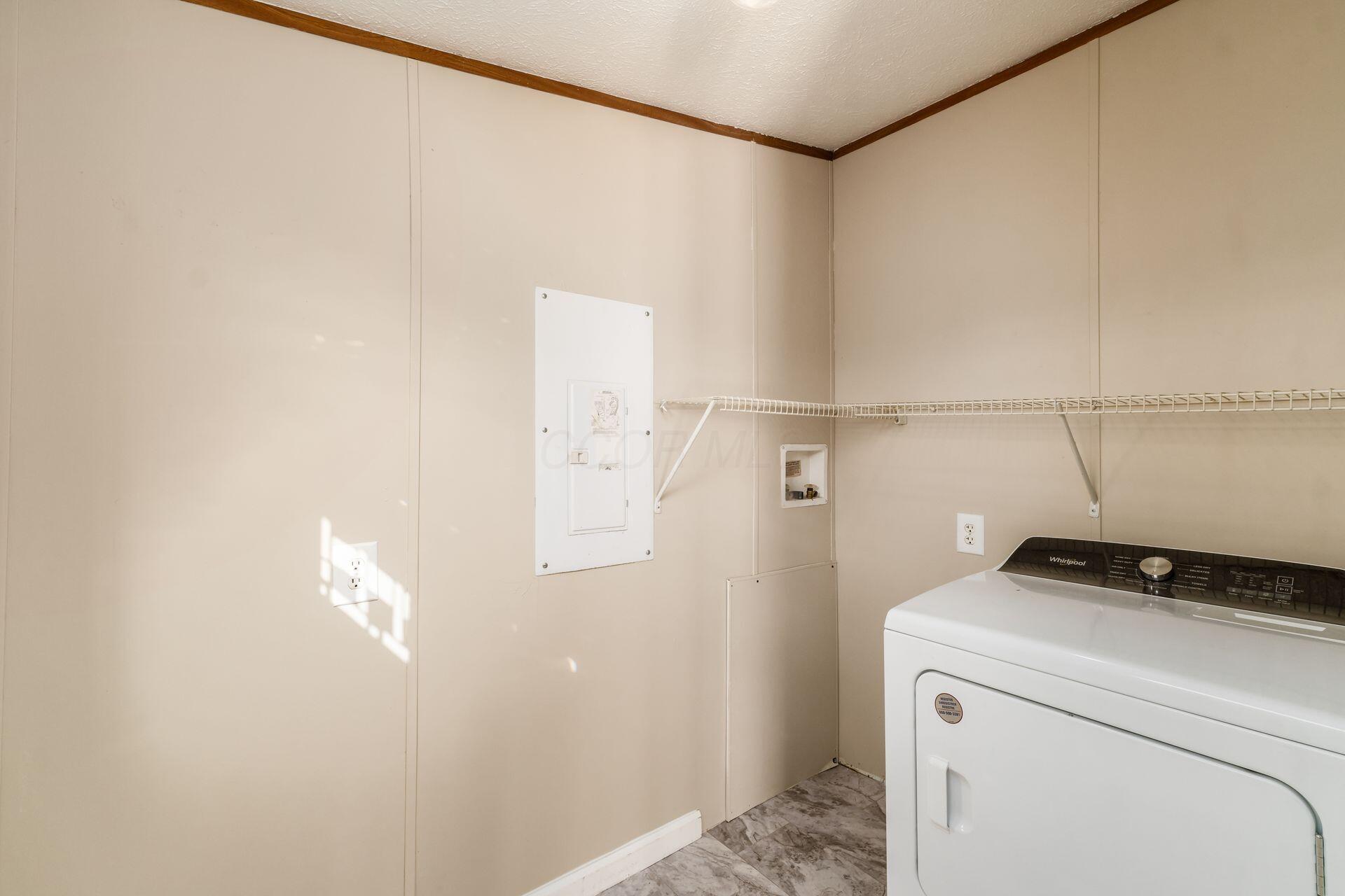 2185 Maureen Boulevard S