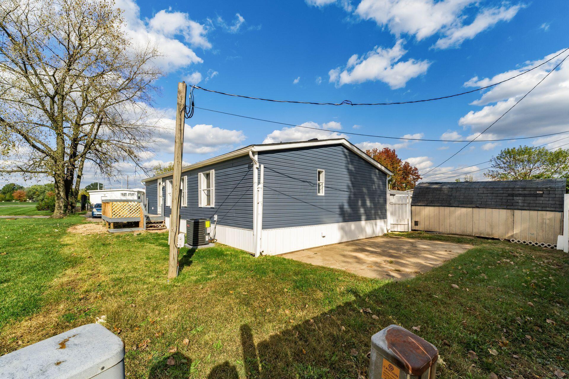 2185 Maureen Boulevard S