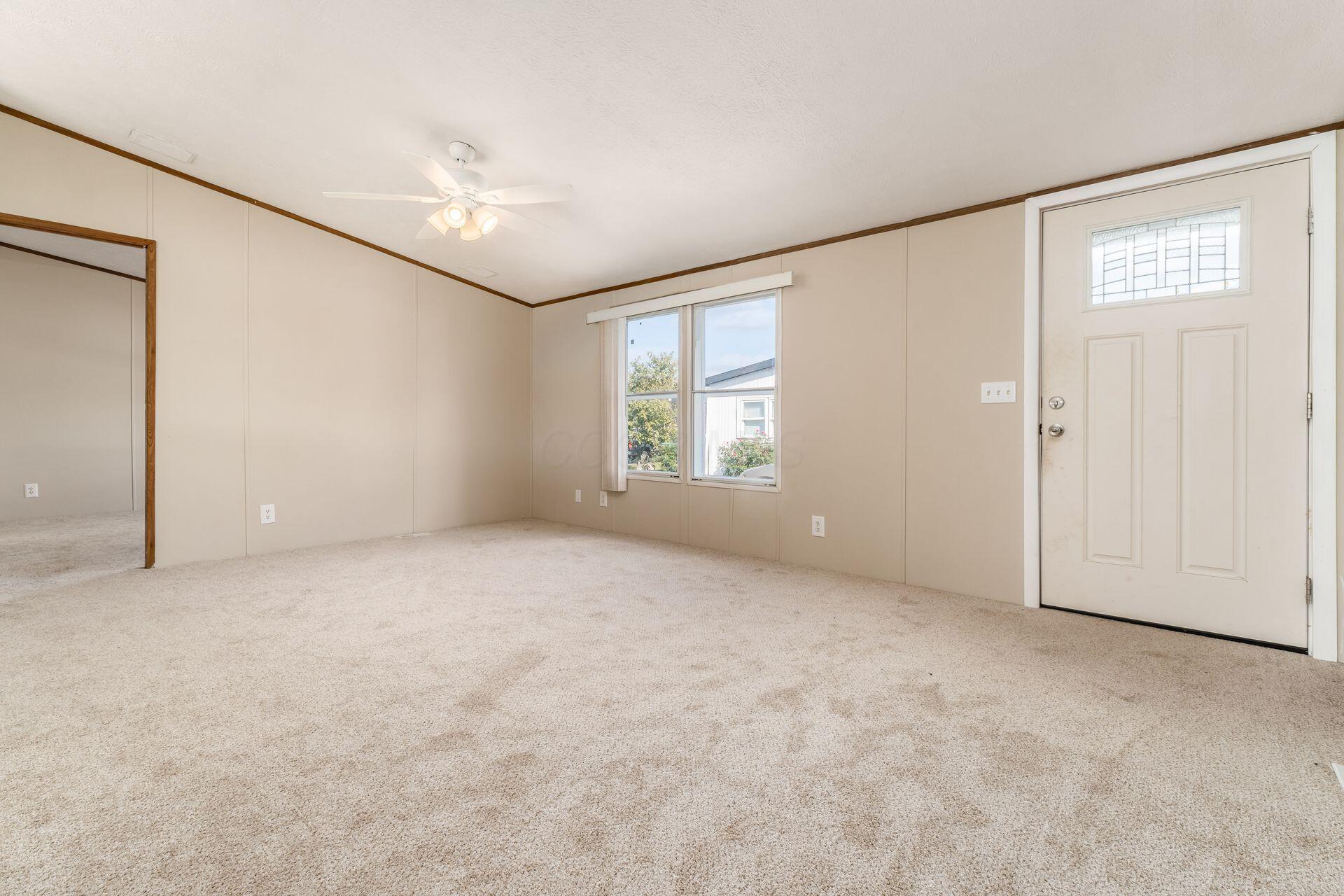 2185 Maureen Boulevard S