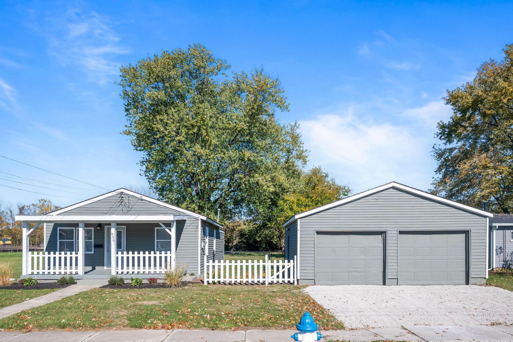 950 Oak Grove Avenue