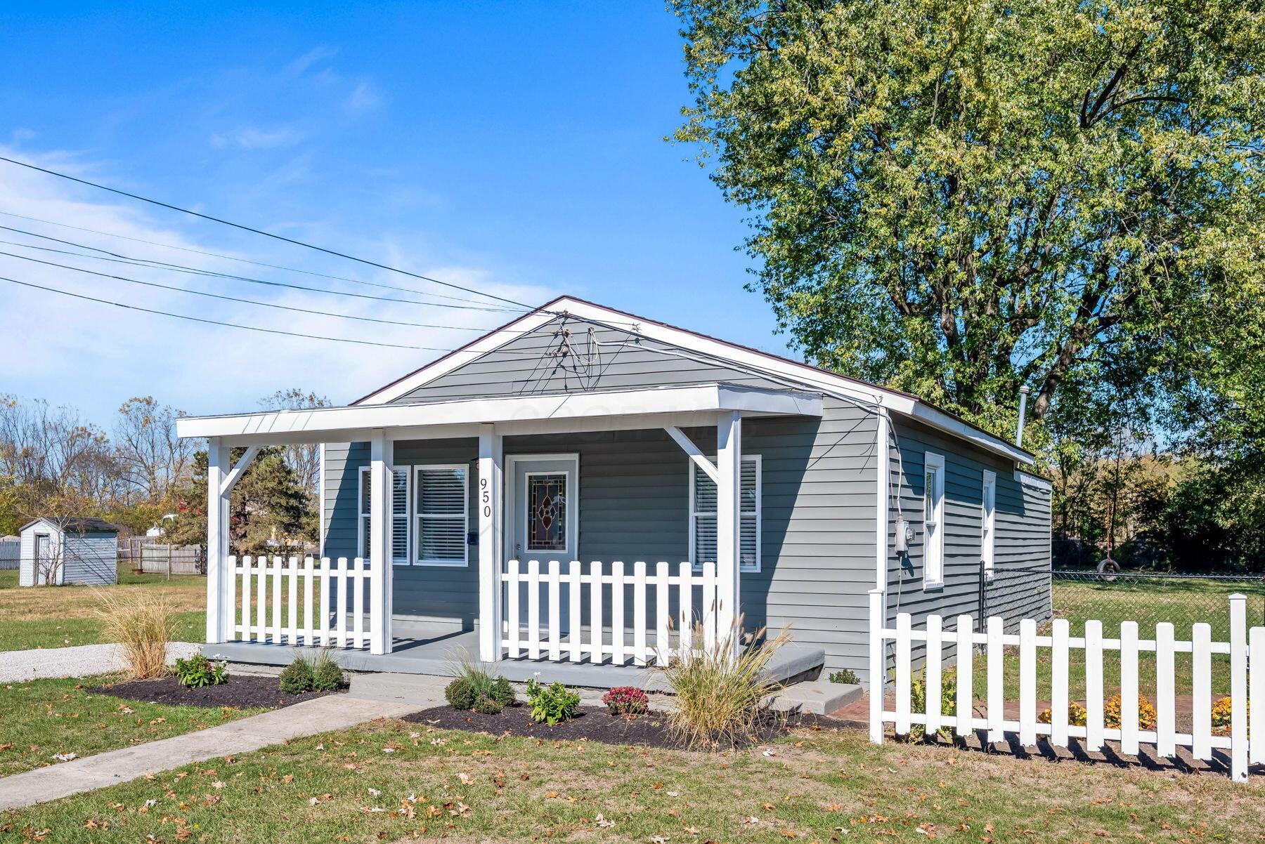 950 Oak Grove Avenue