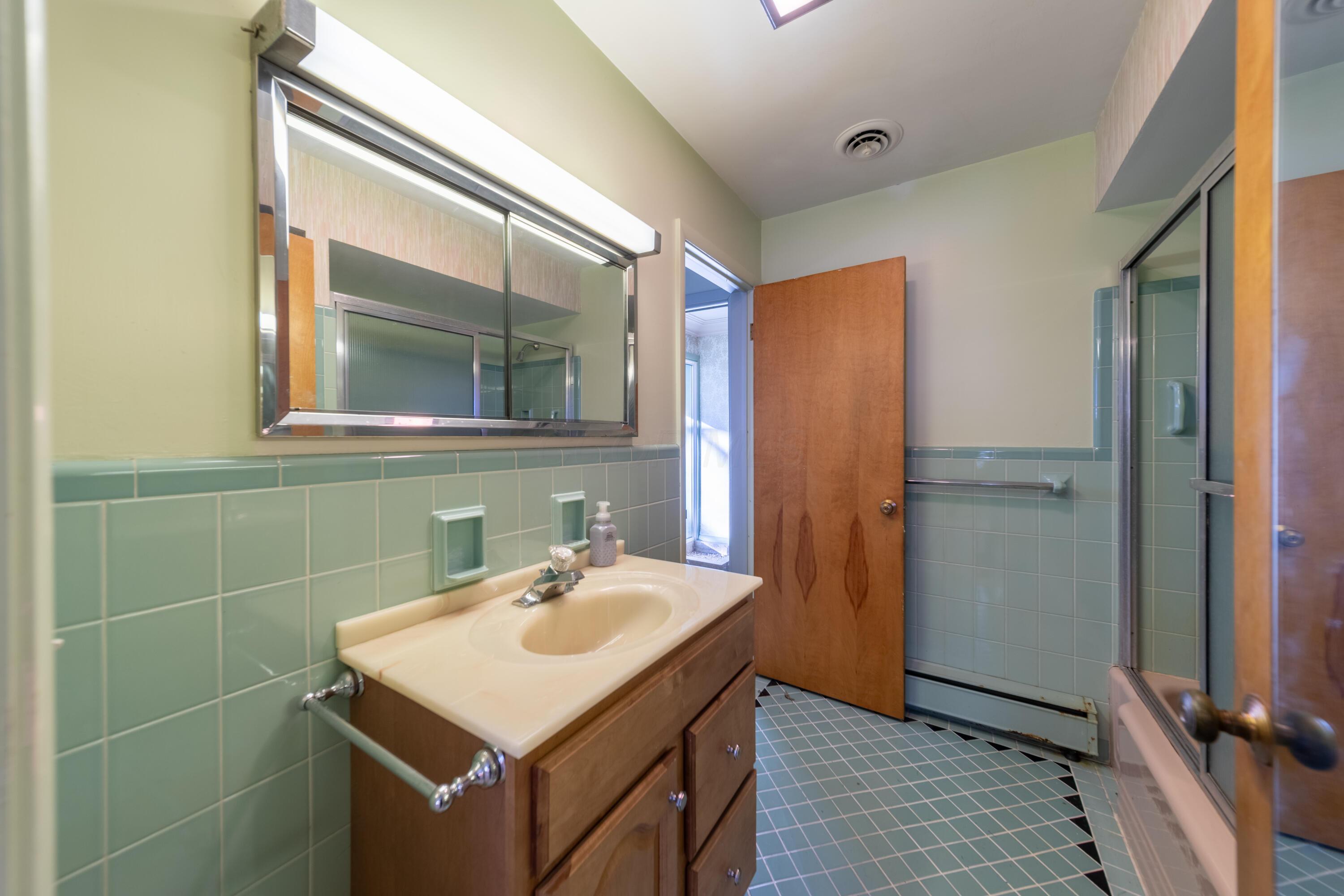 654 Vernon Heights Boulevard