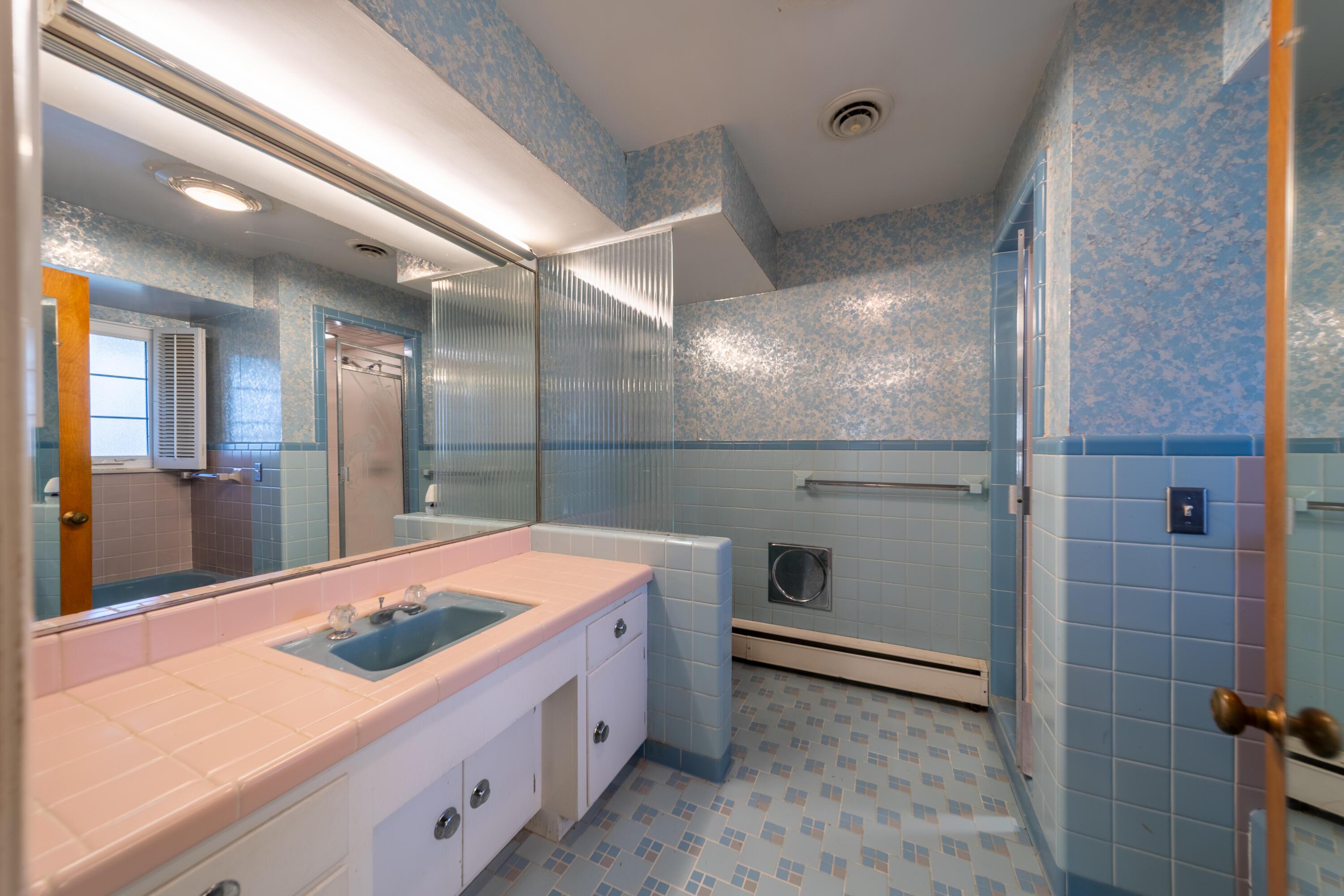 654 Vernon Heights Boulevard