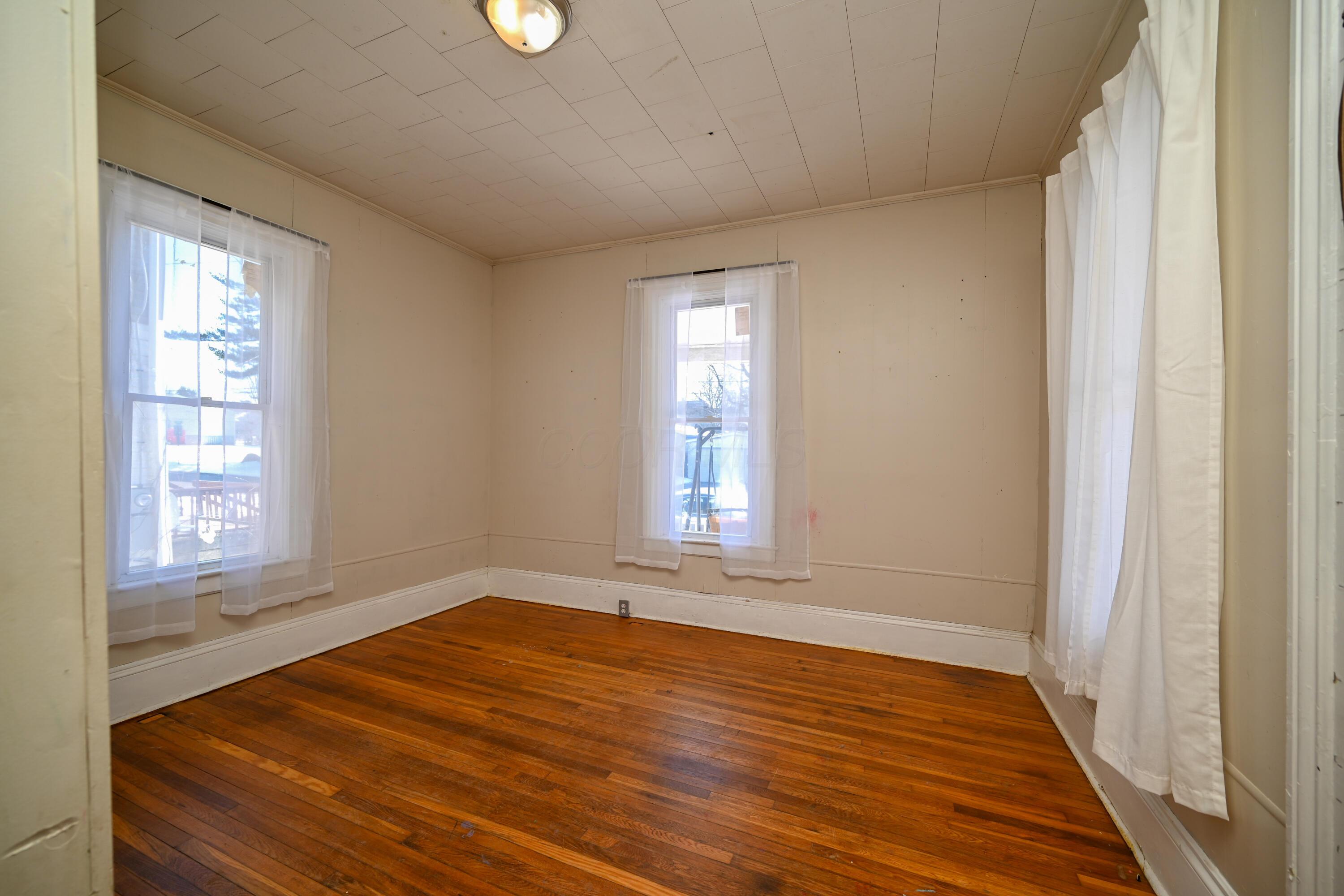 126 W Washington Avenue