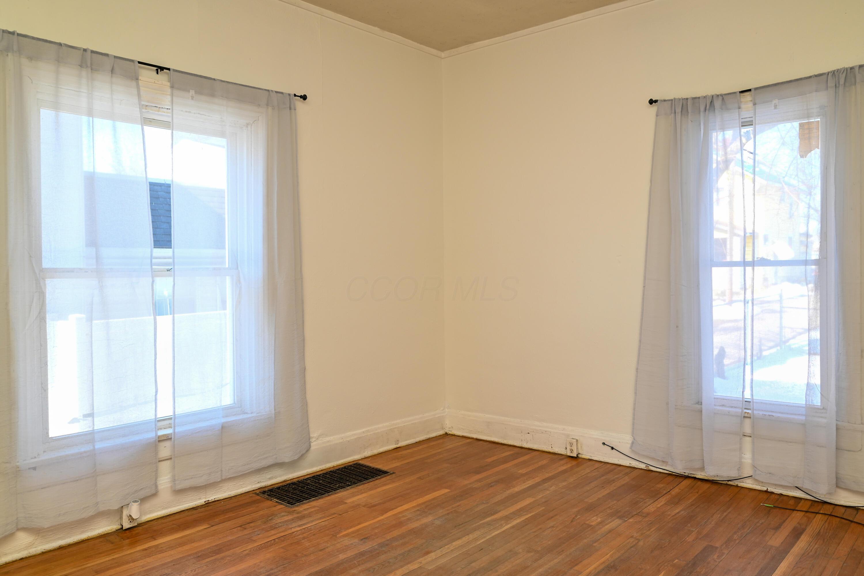 126 W Washington Avenue