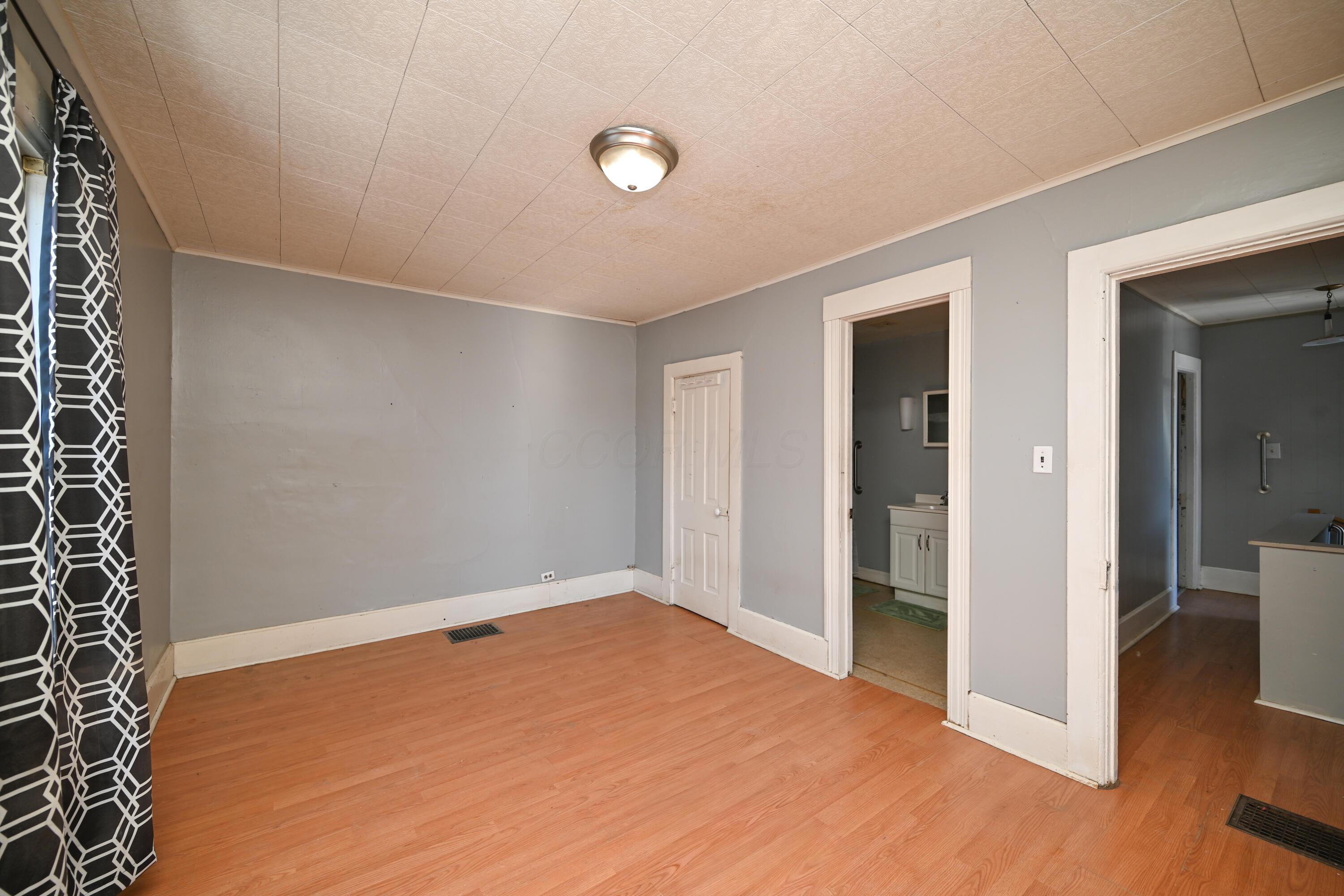 126 W Washington Avenue