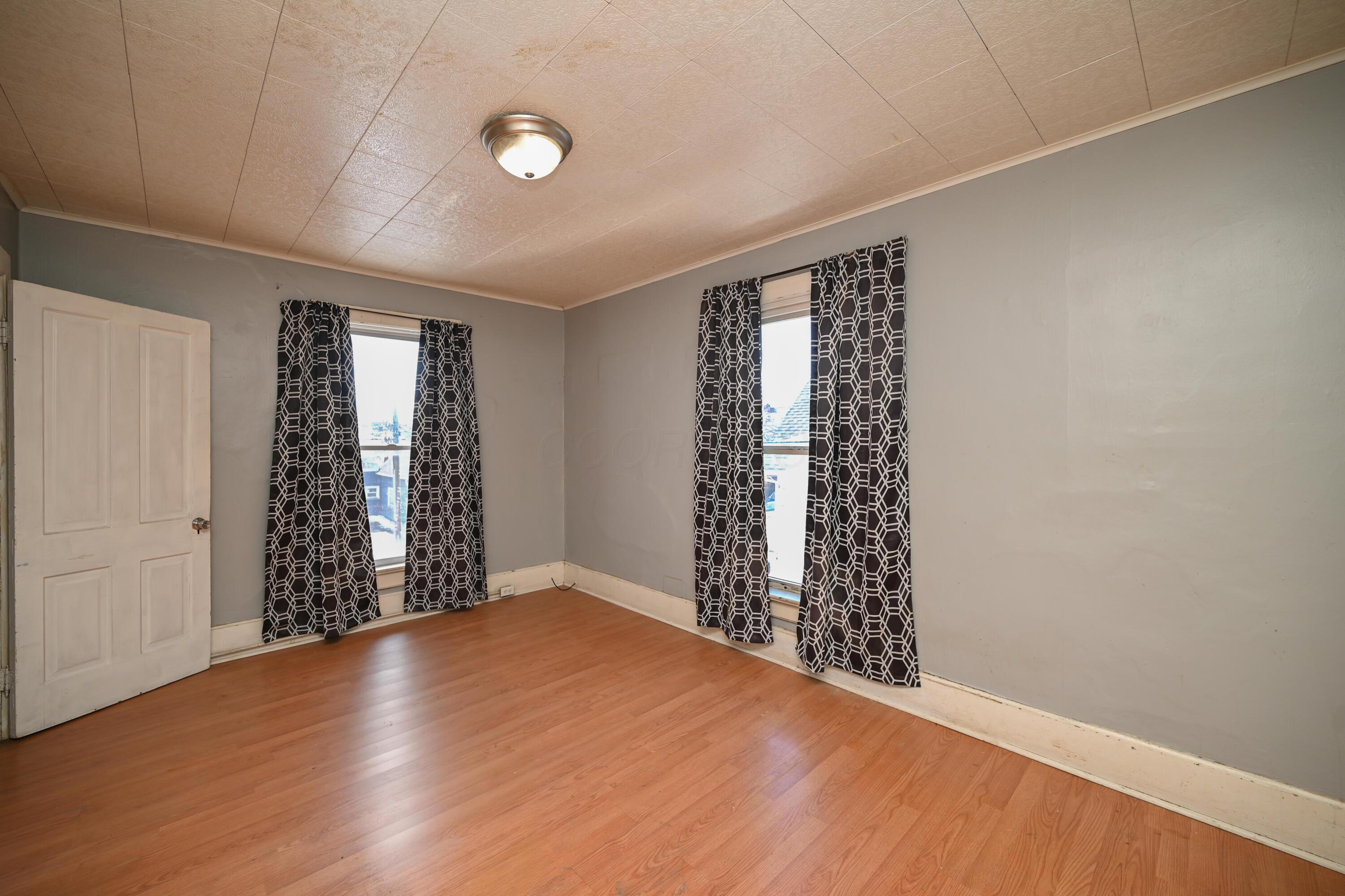 126 W Washington Avenue