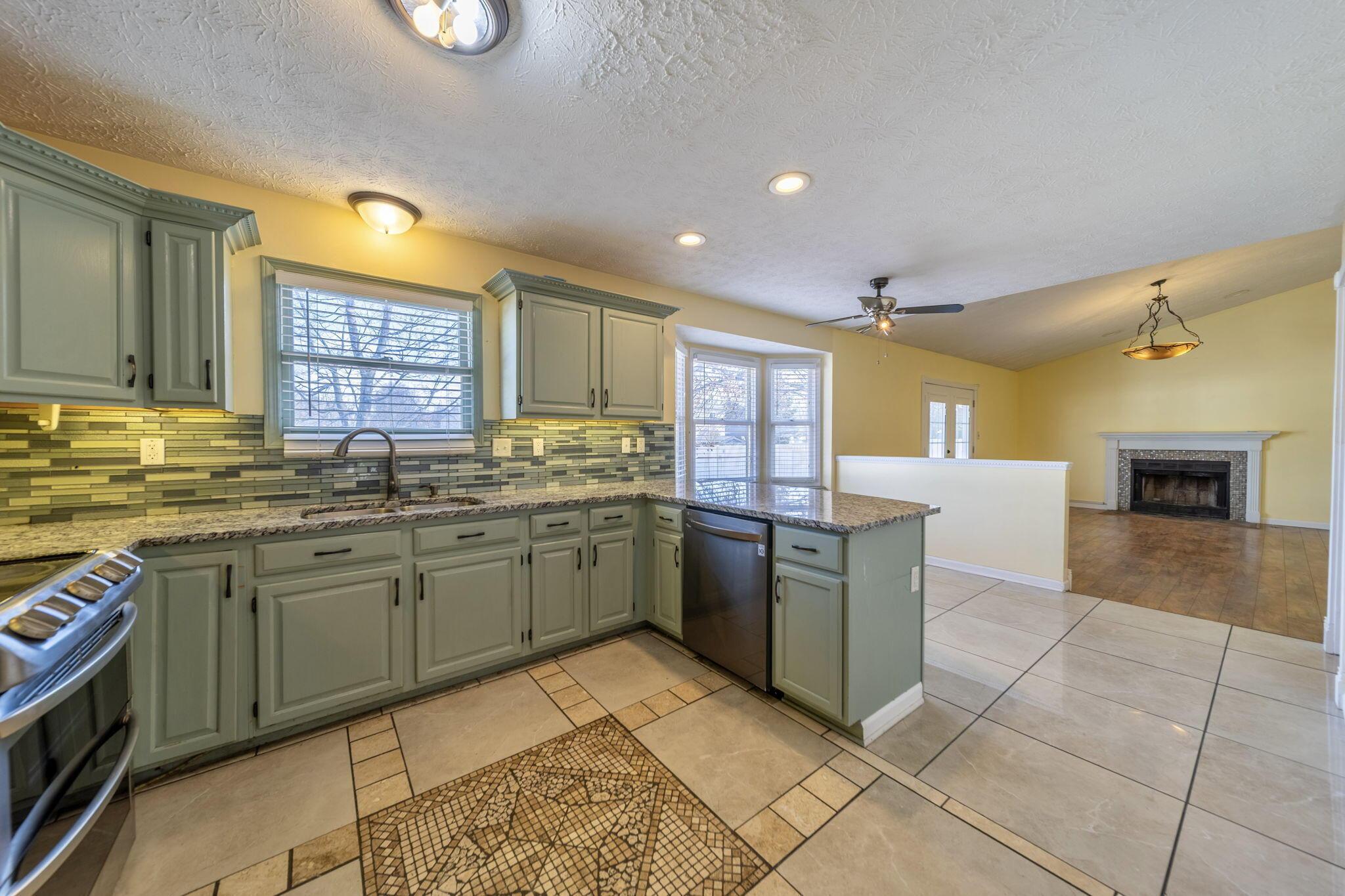 846 Executive Boulevard