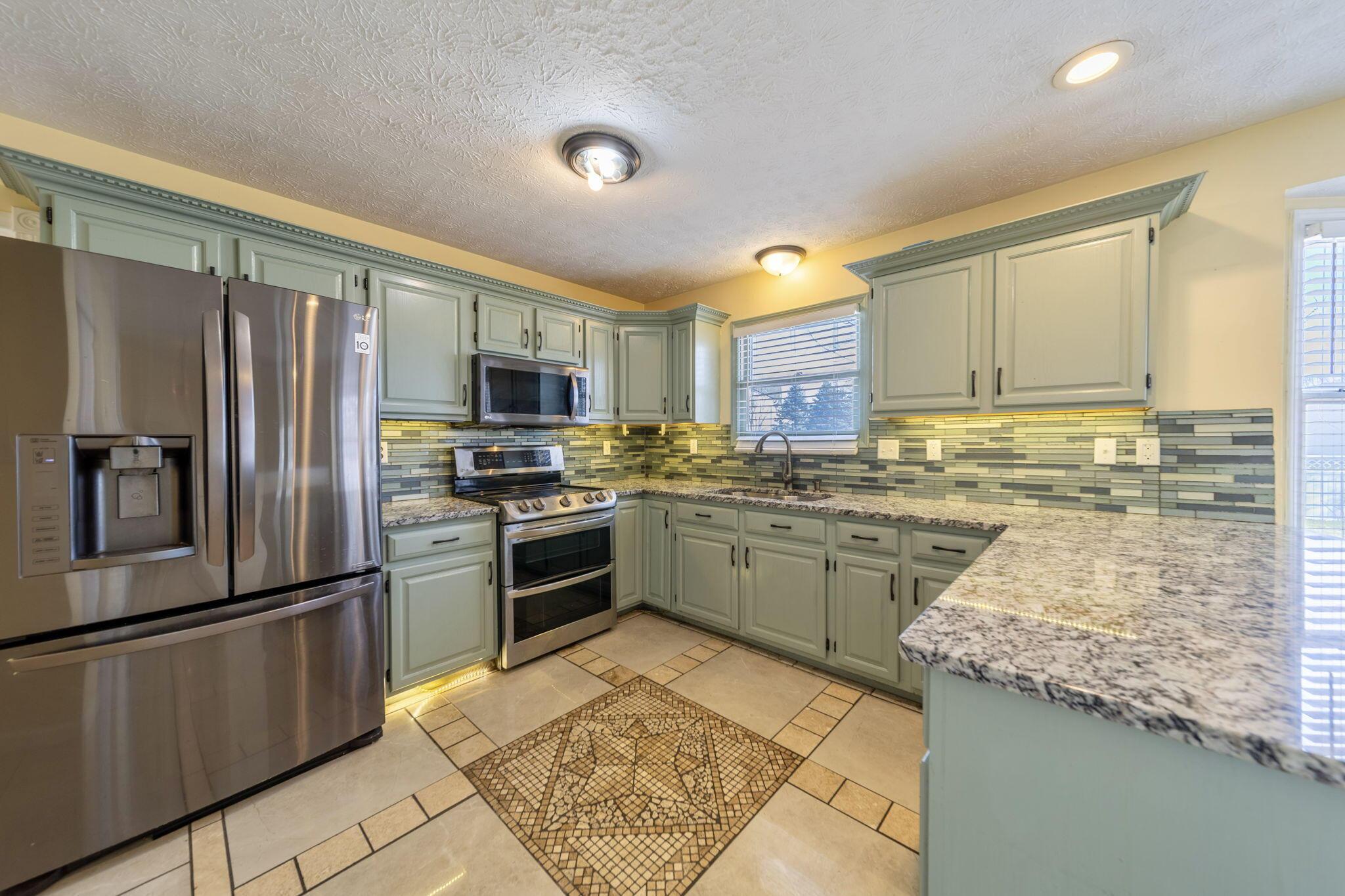 846 Executive Boulevard