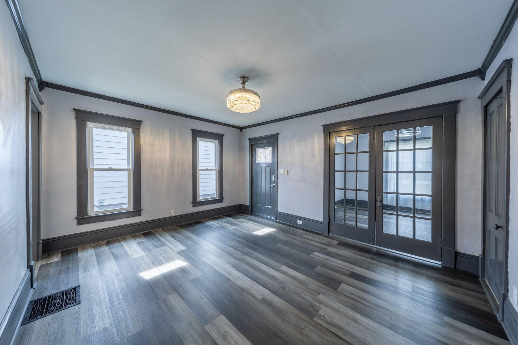 305 Fairview Avenue
