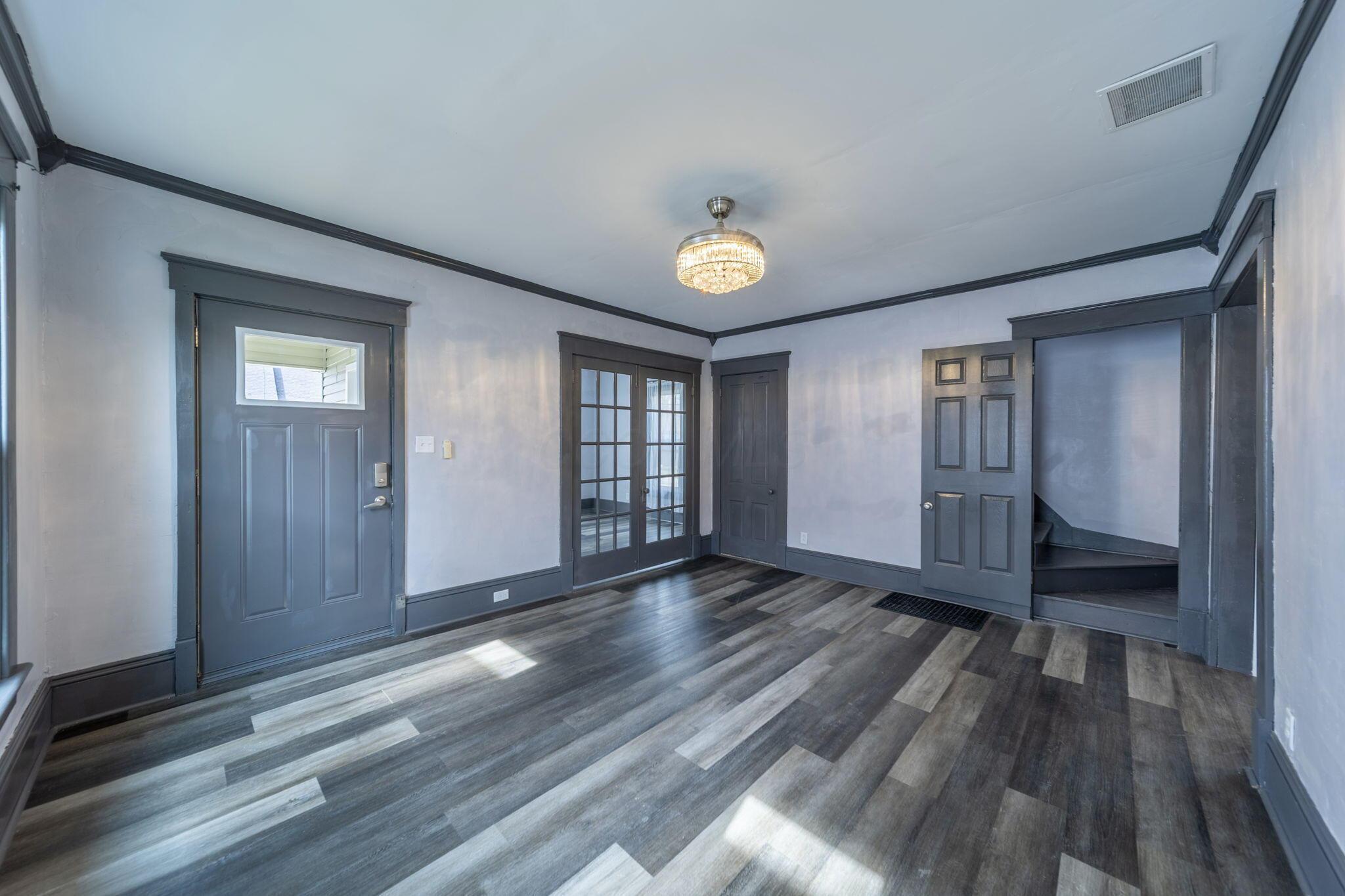 305 Fairview Avenue