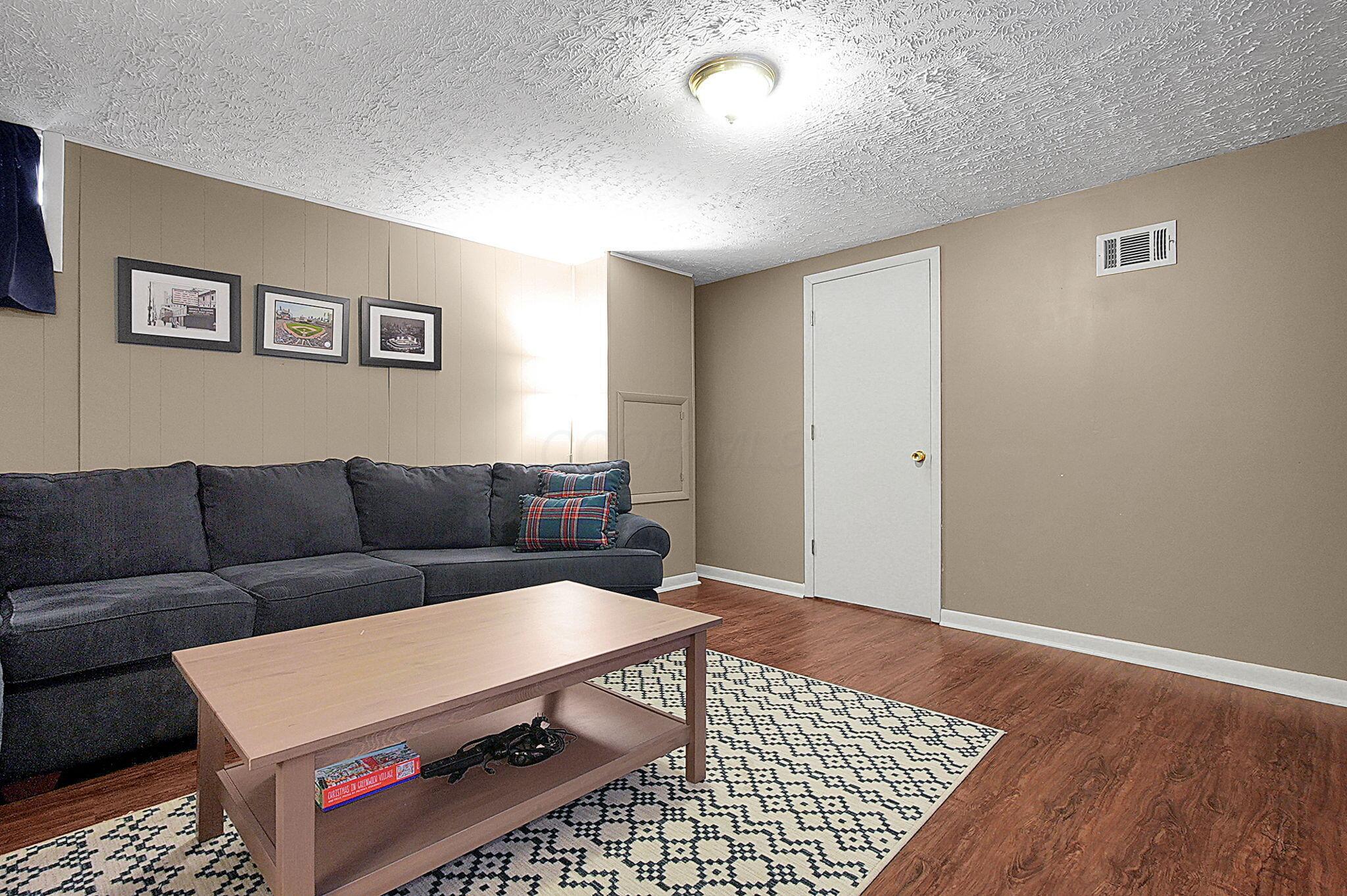 27 Barrhill Drive
