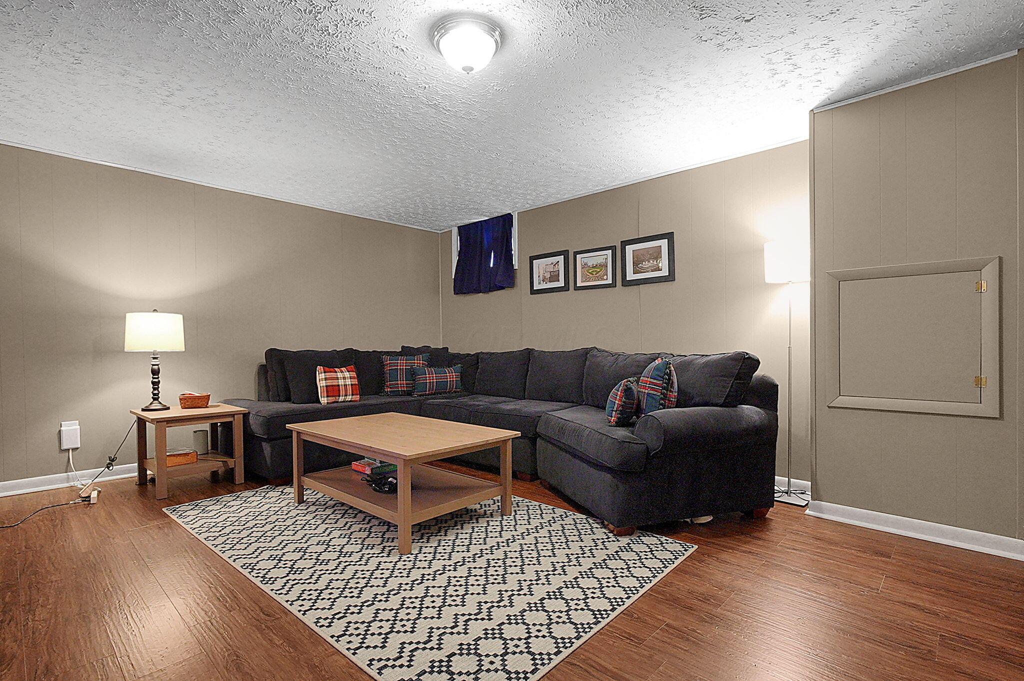 27 Barrhill Drive