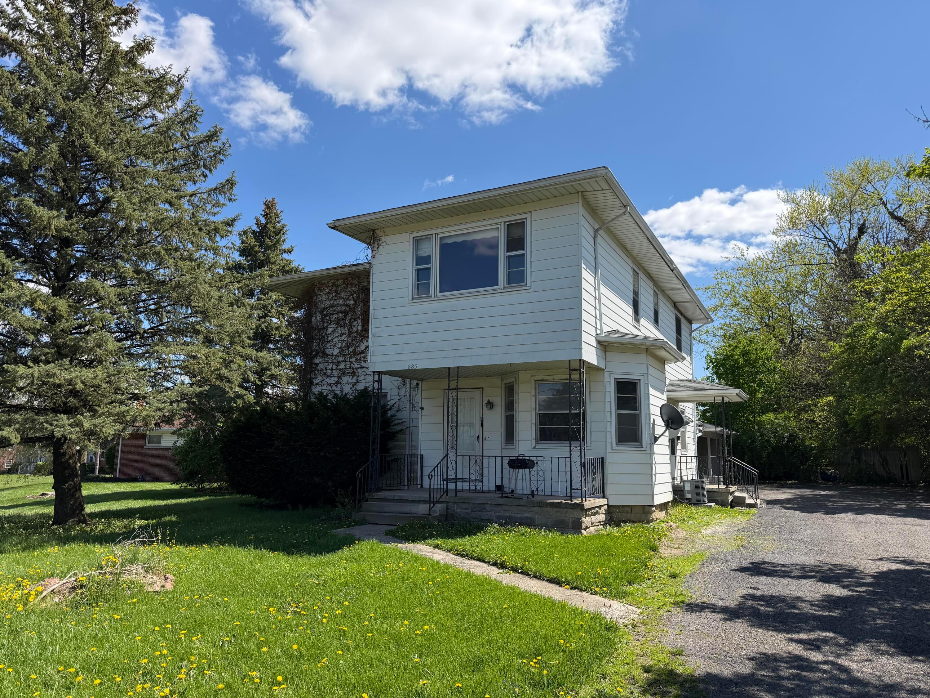 885 Mt Vernon Avenue