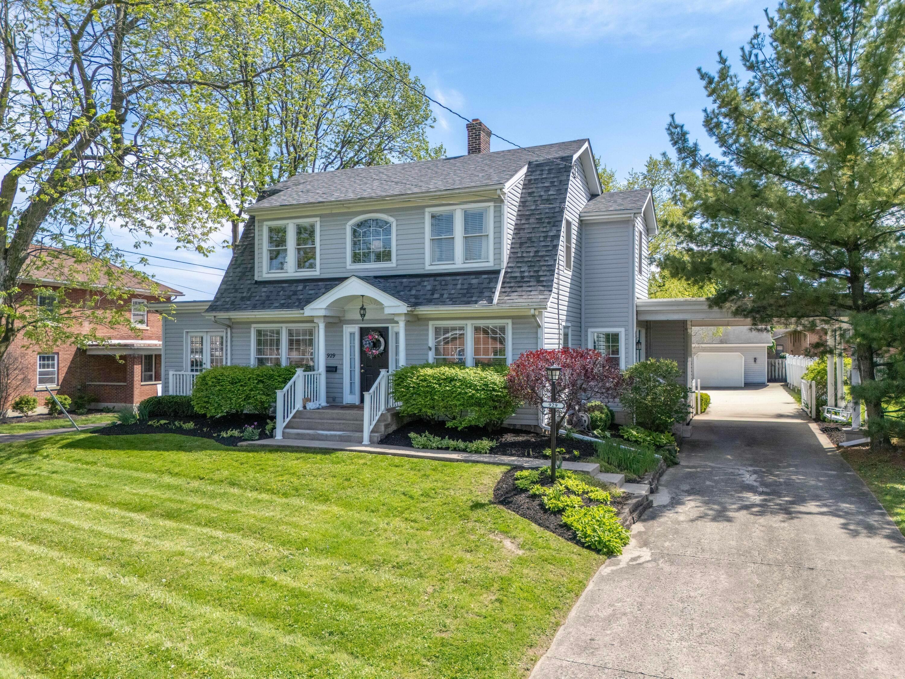 929 Mt Vernon Avenue