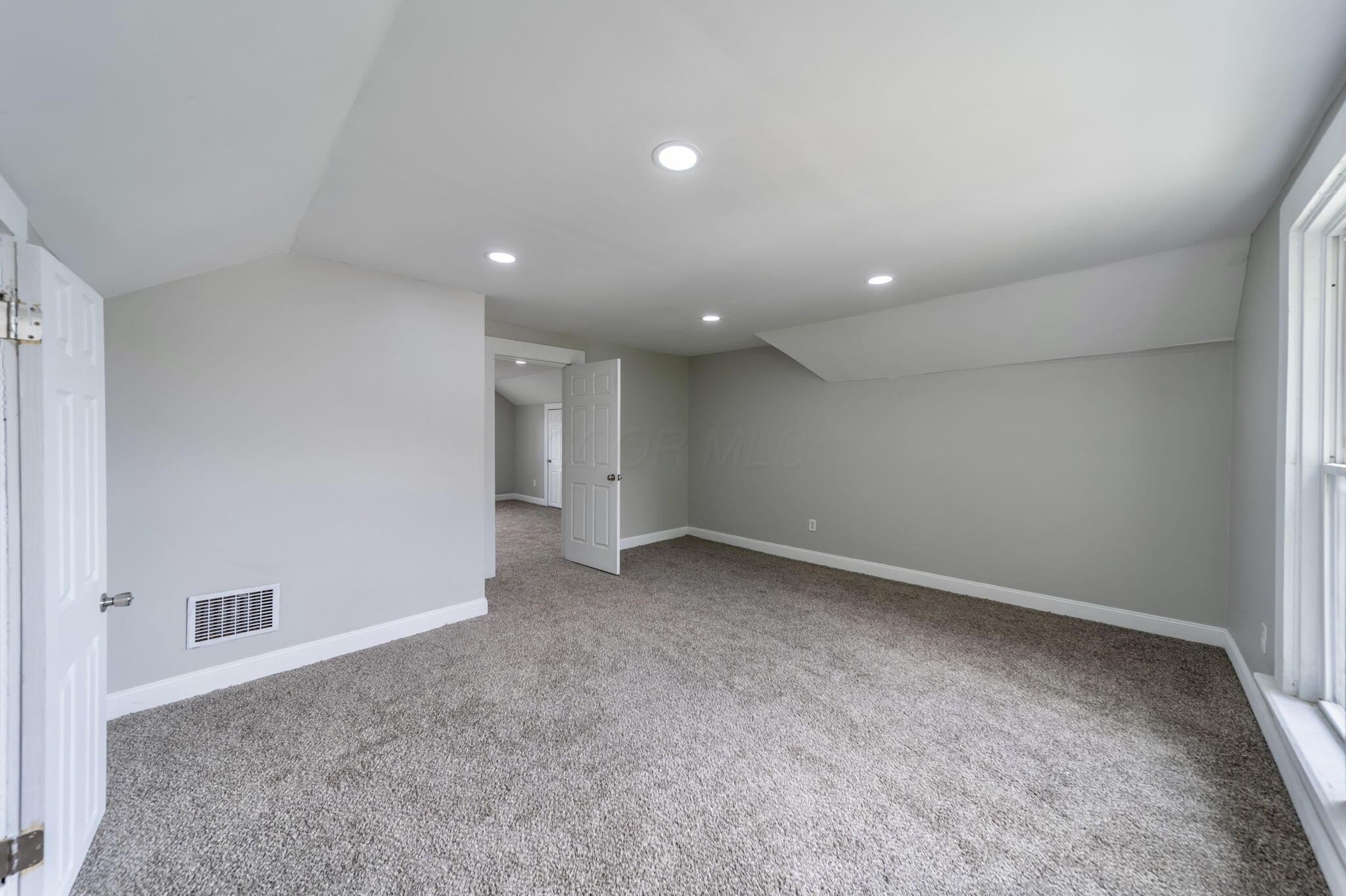 435 N Main, 437