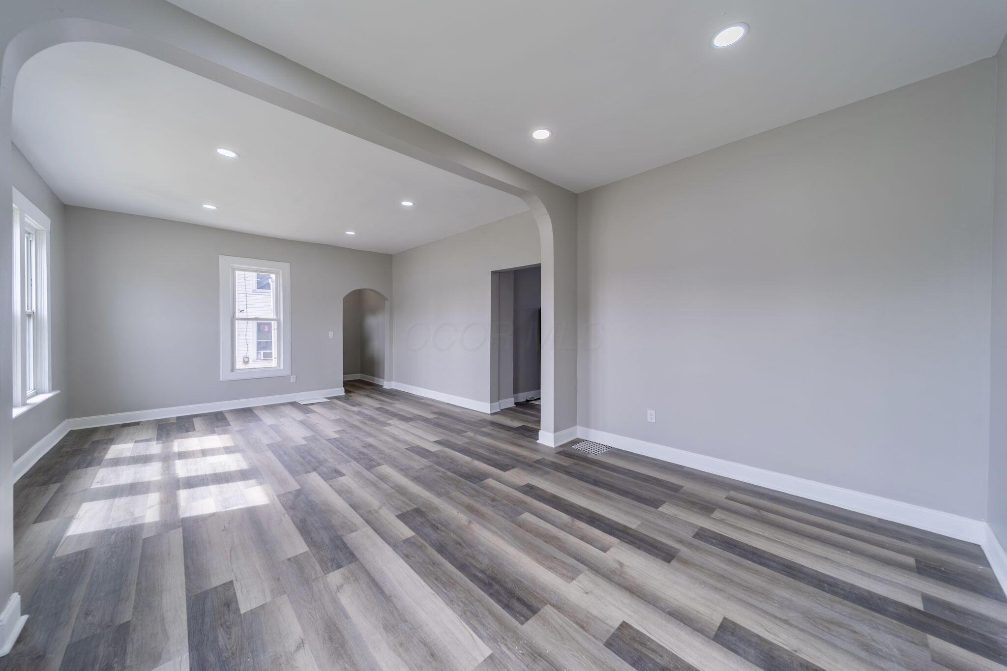 435 N Main, 437