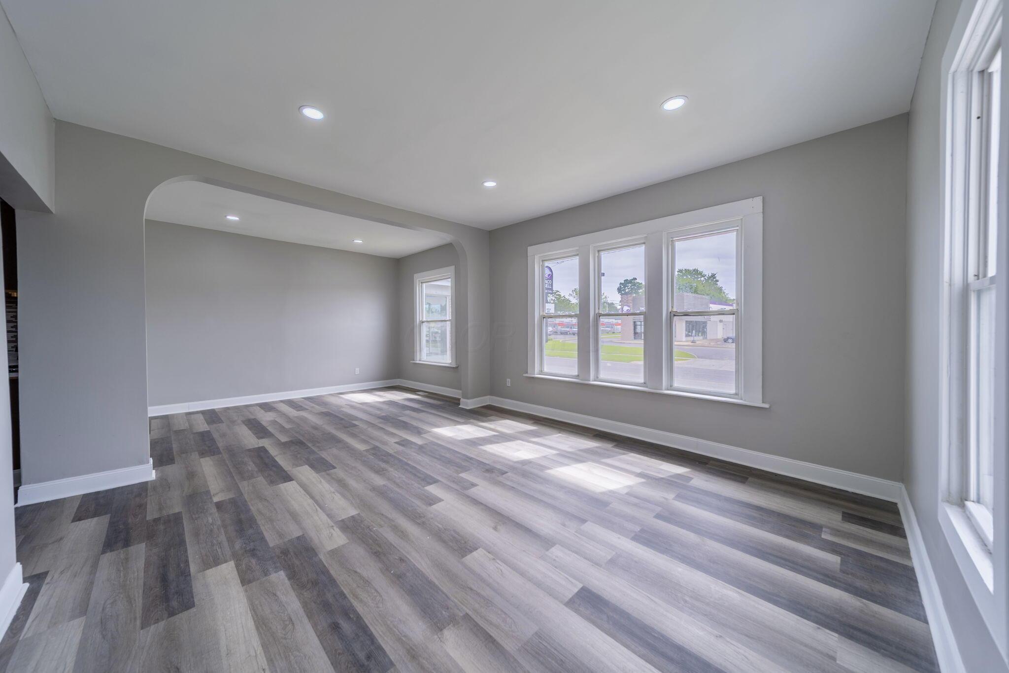 435 N Main, 437