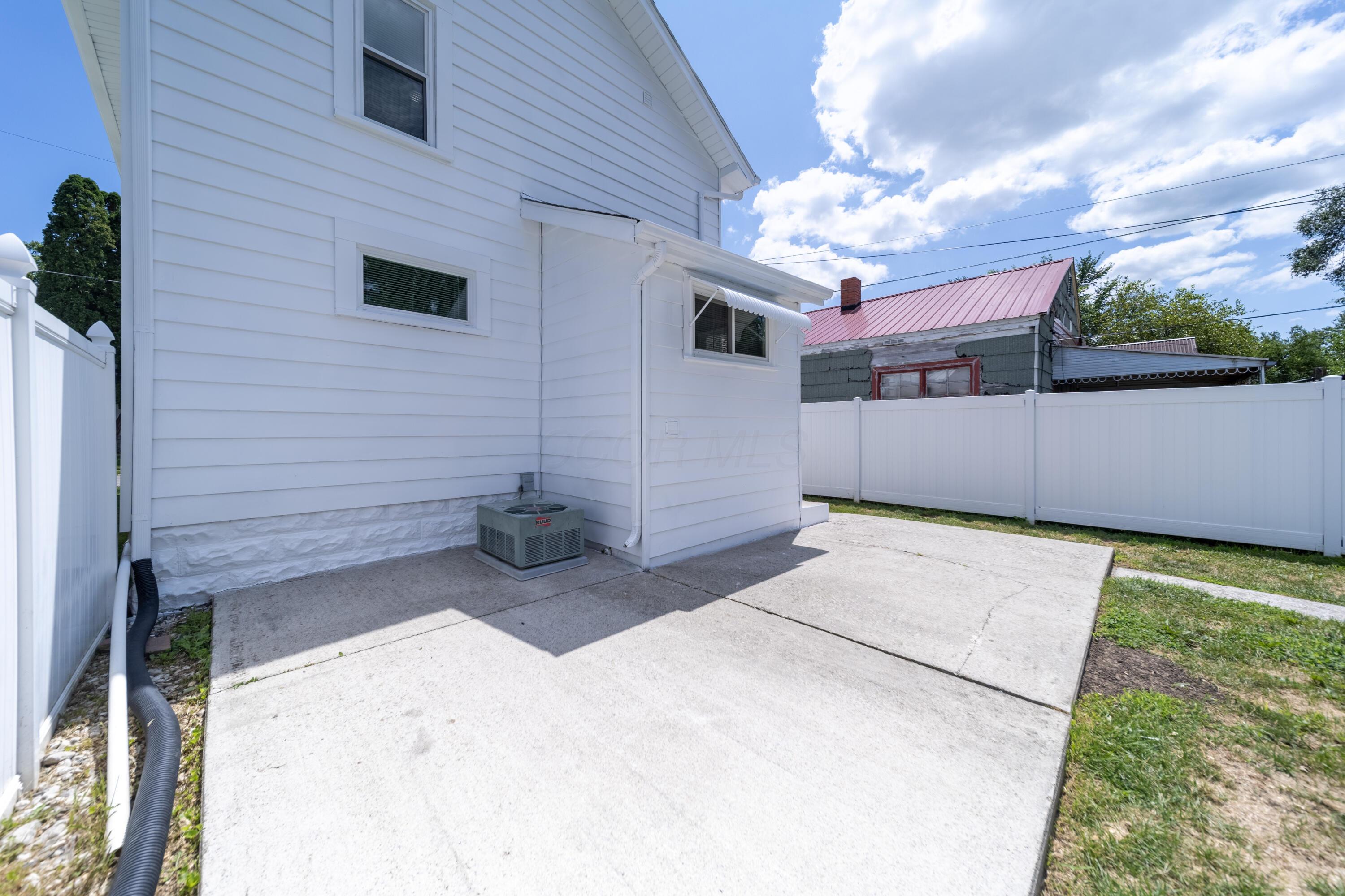 663 Henry Street
