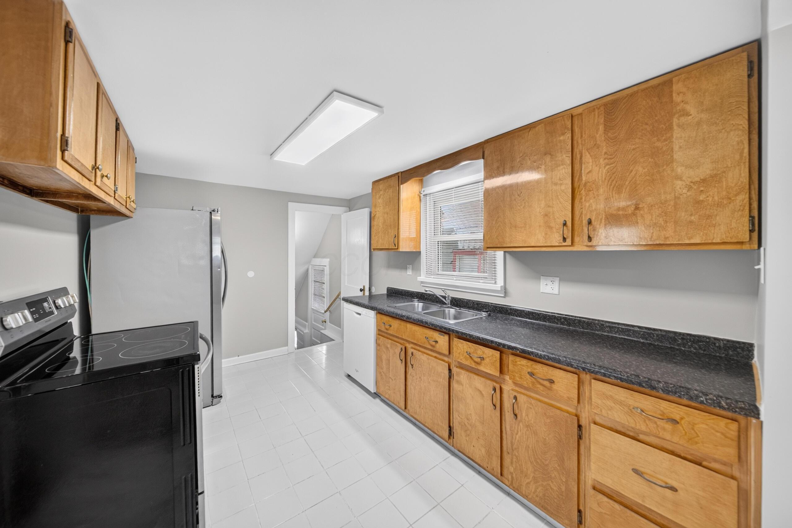 663 Henry Street