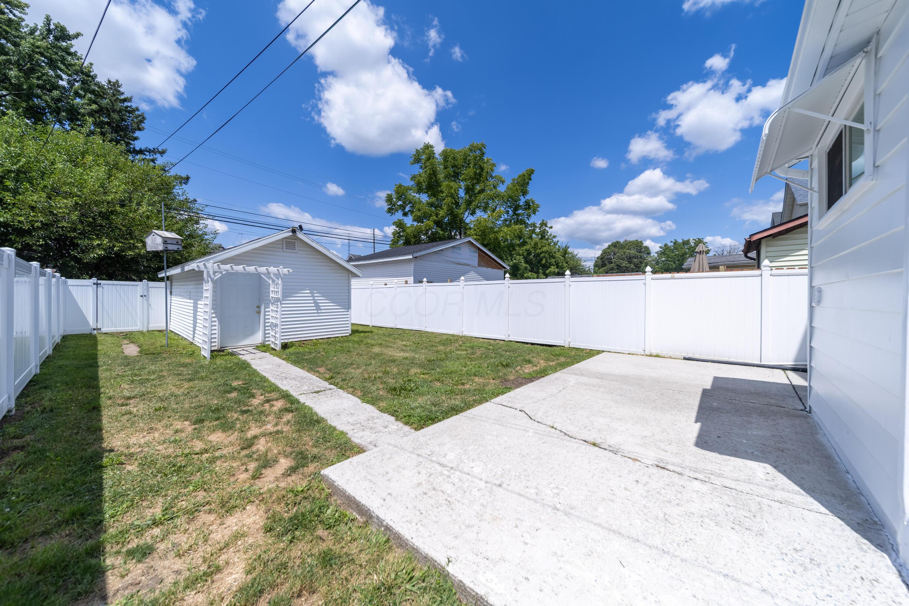 663 Henry Street