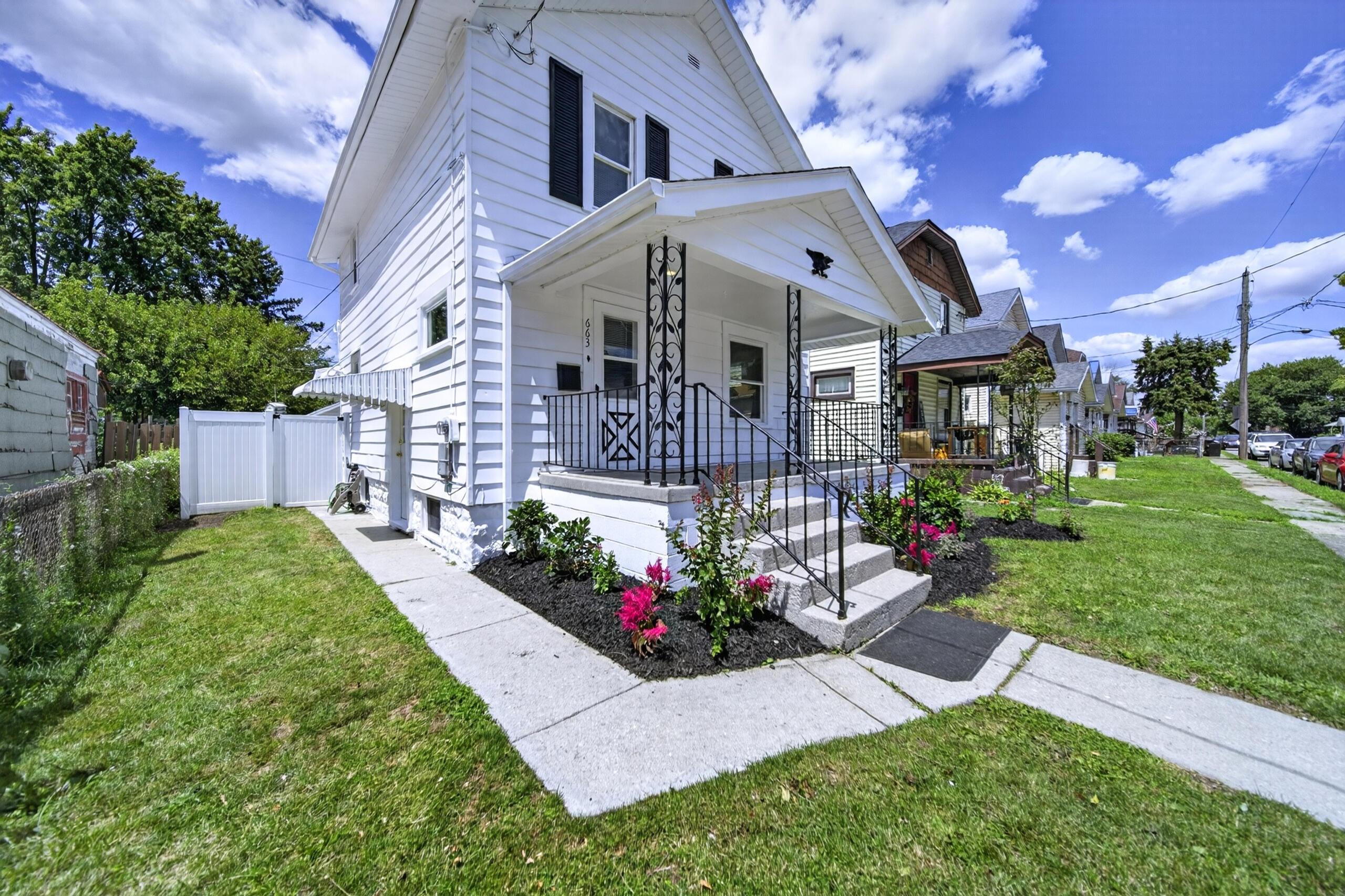663 Henry Street