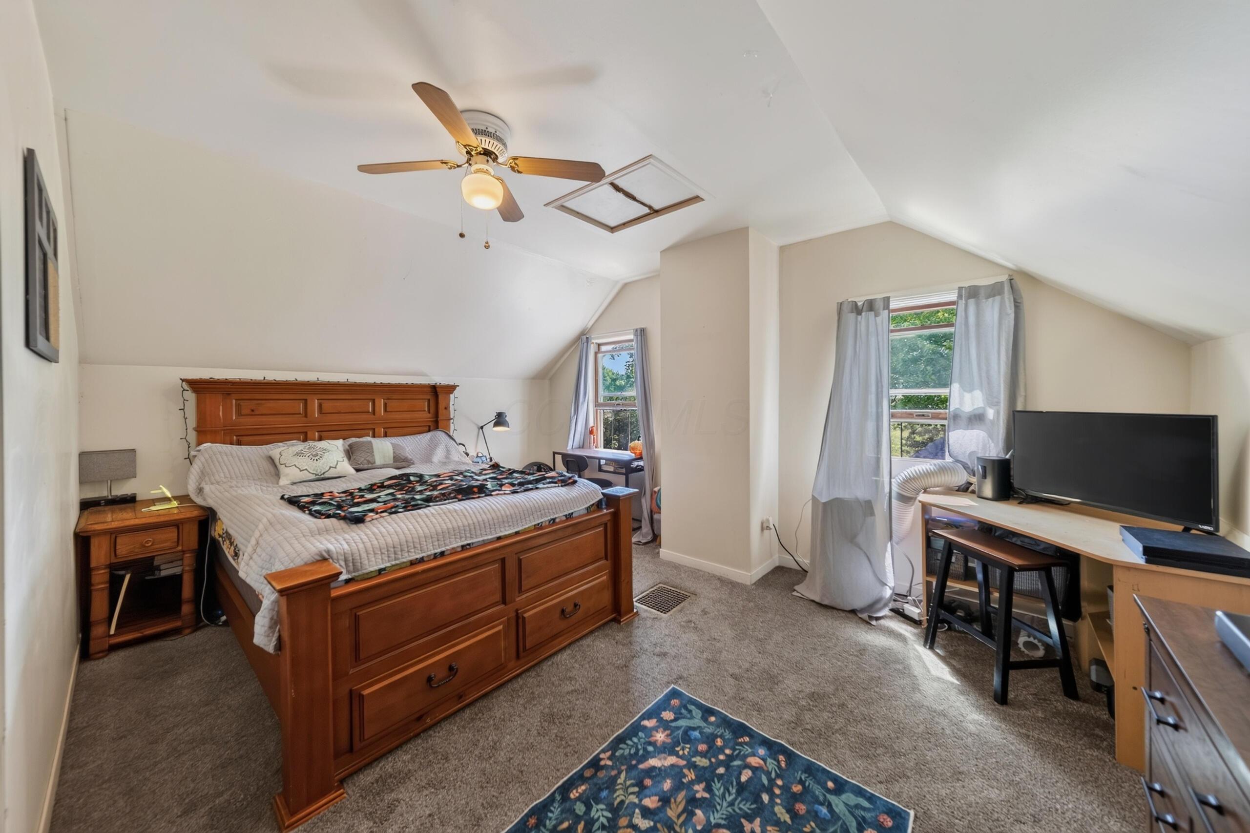 843 Prospect Mount Vernon Road W