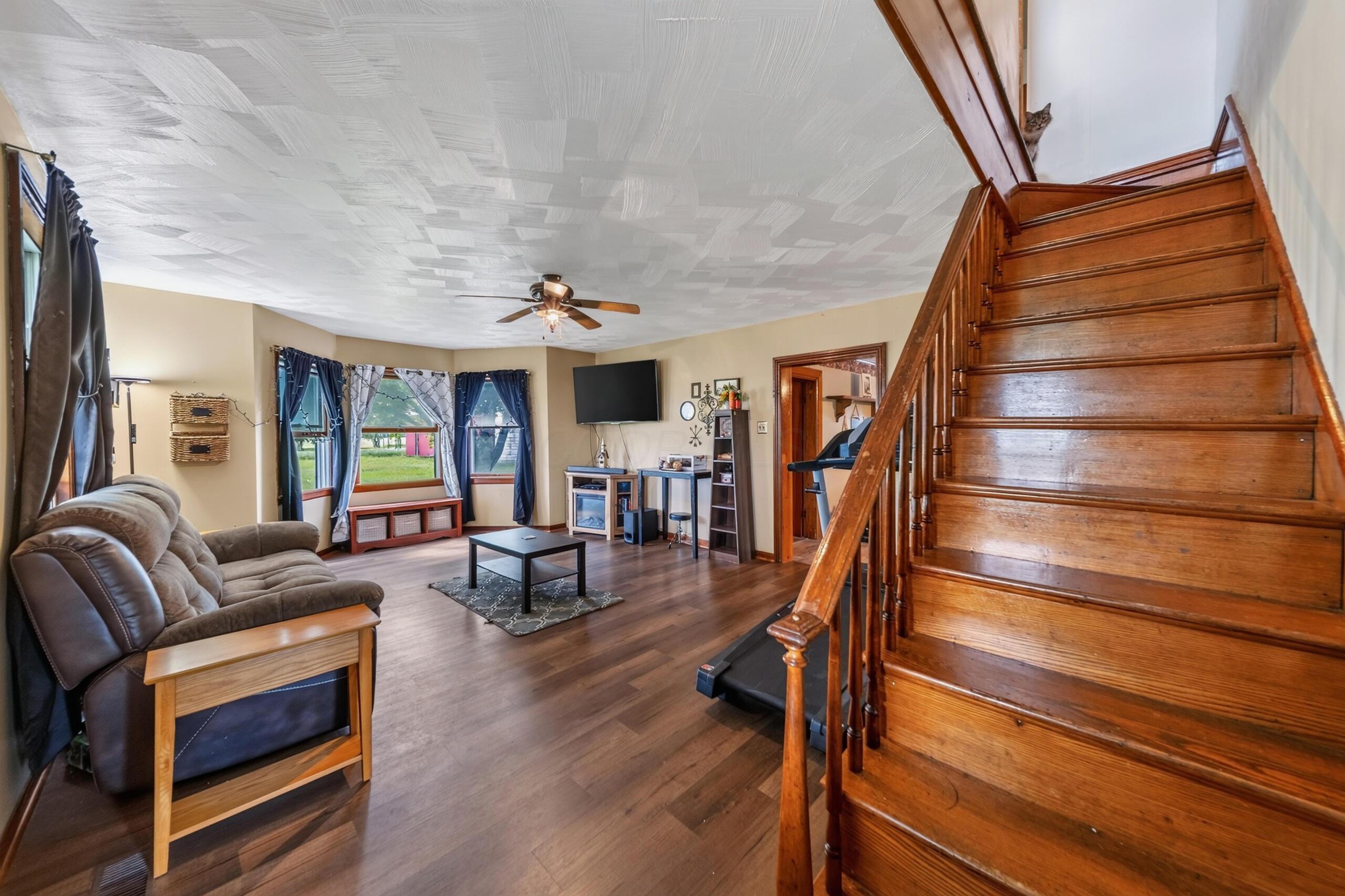 843 Prospect Mount Vernon Road W