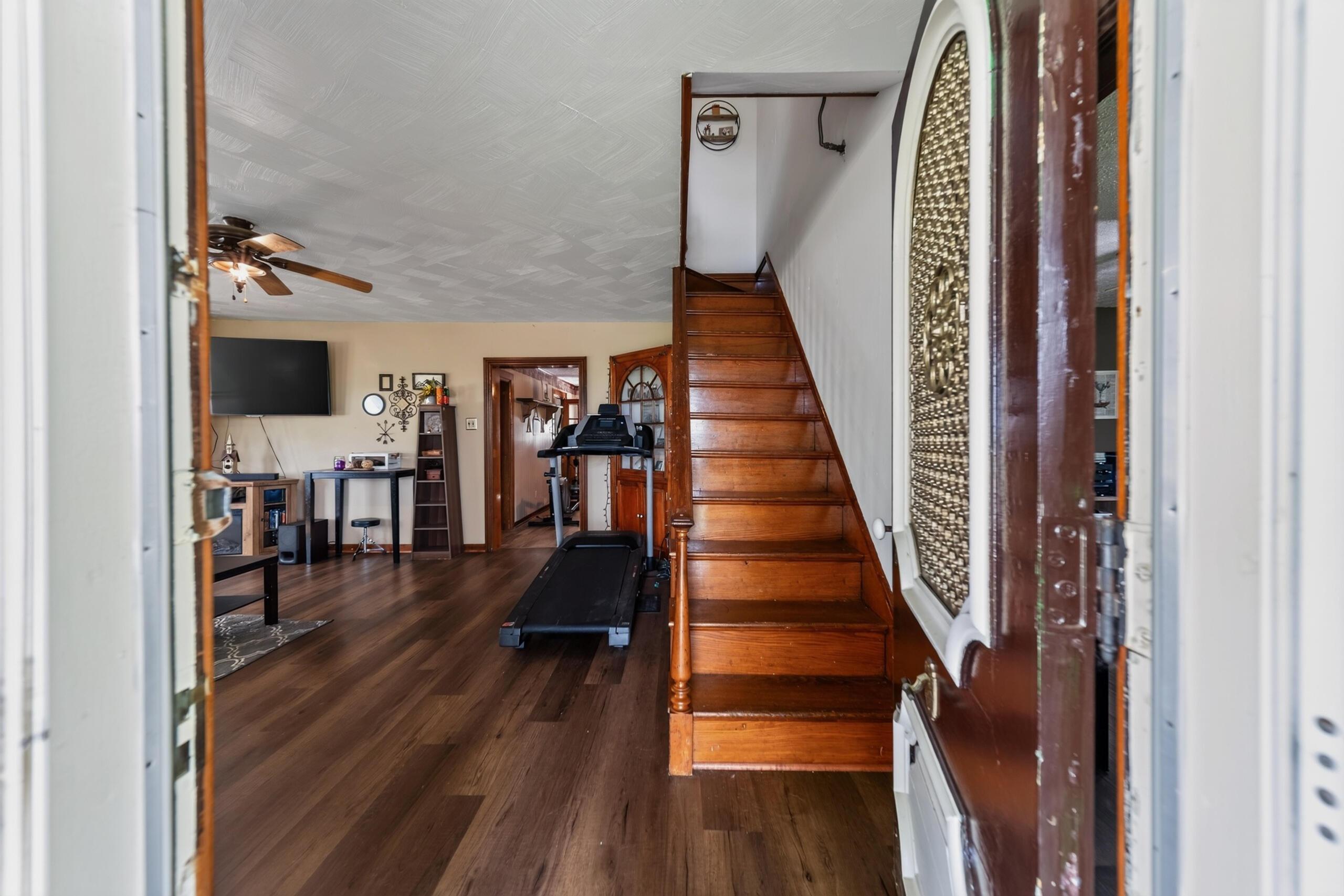 843 Prospect Mount Vernon Road W