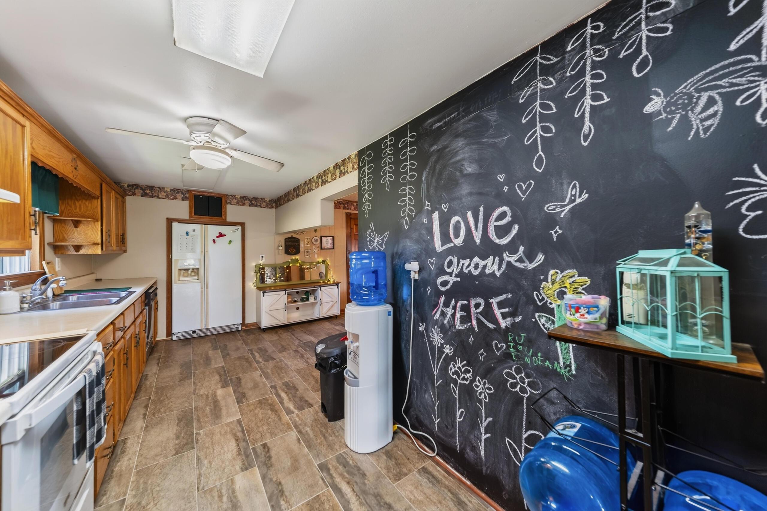 843 Prospect Mount Vernon Road W