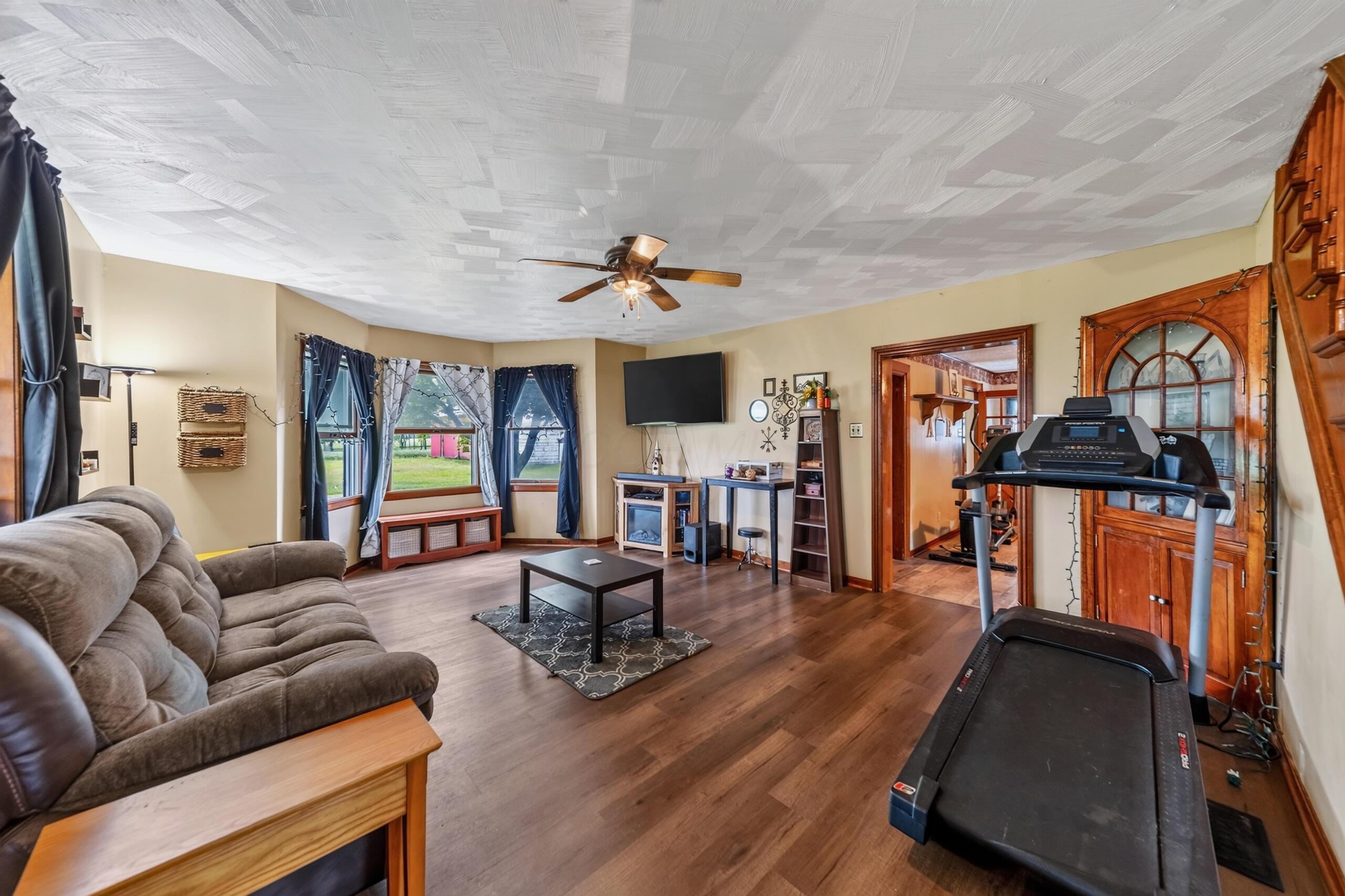 843 Prospect Mount Vernon Road W