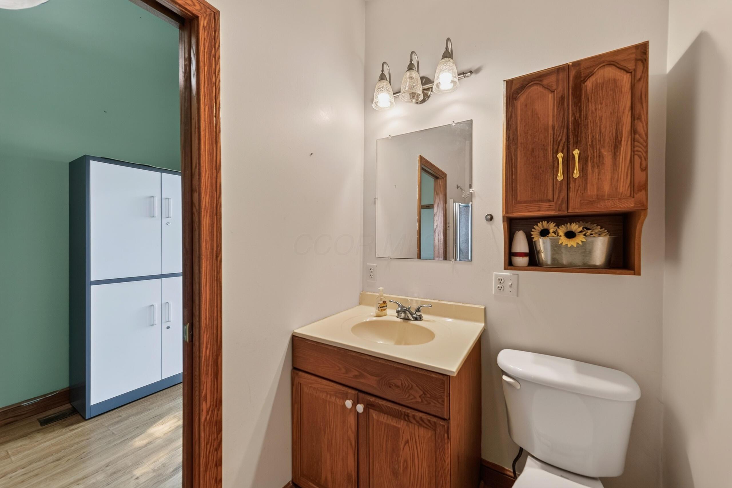 843 Prospect Mount Vernon Road W