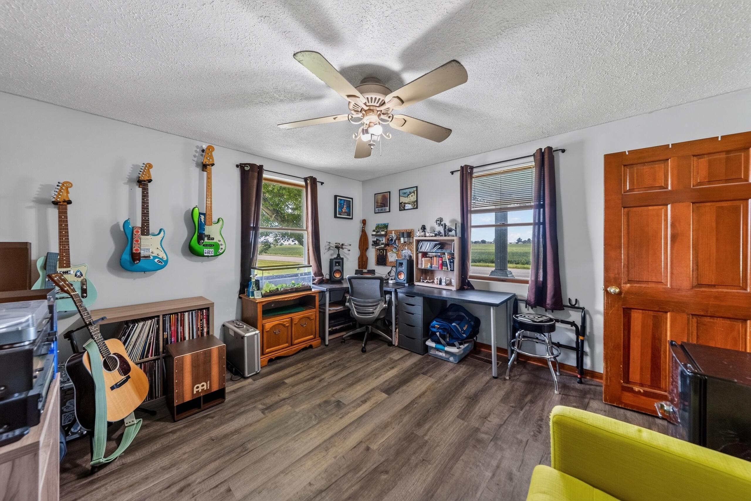 843 Prospect Mount Vernon Road W