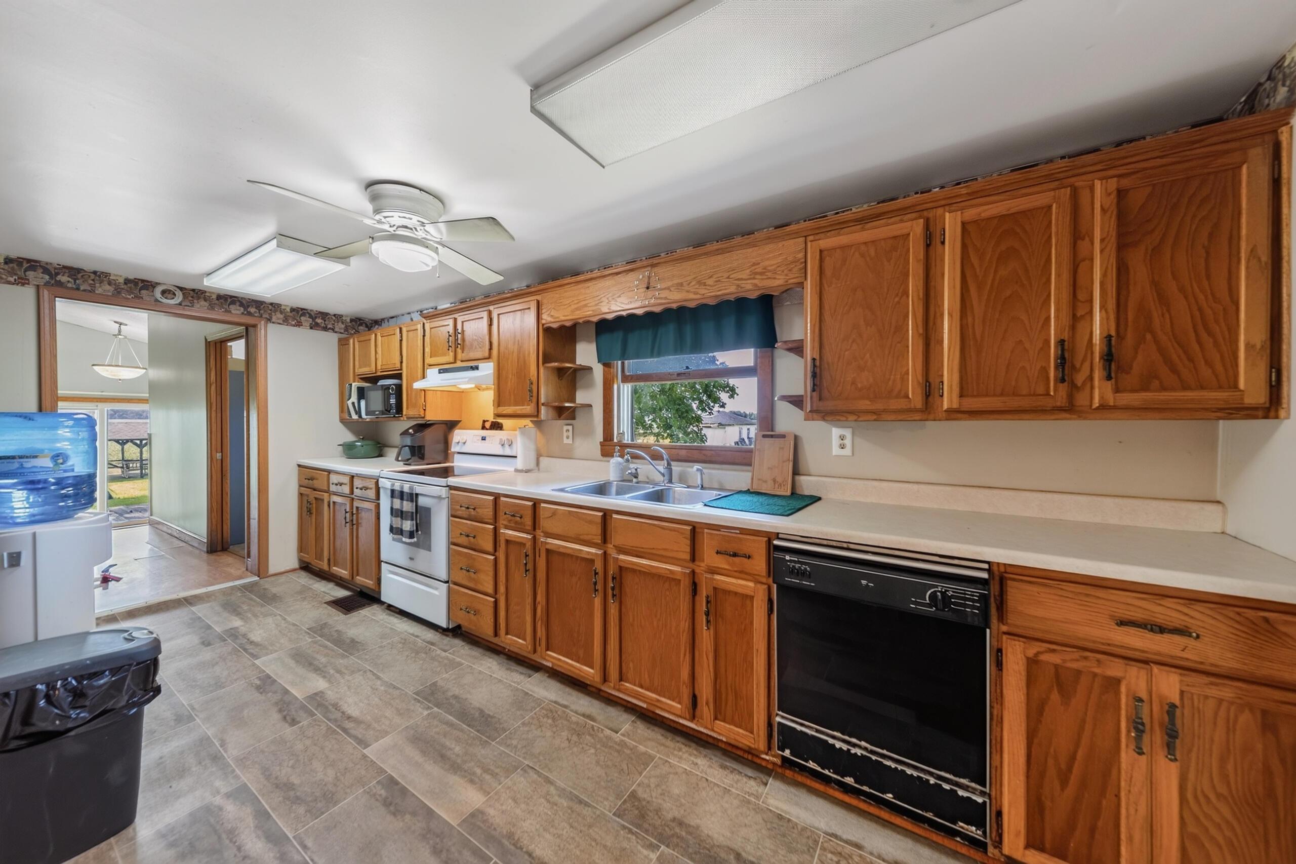 843 Prospect Mount Vernon Road W