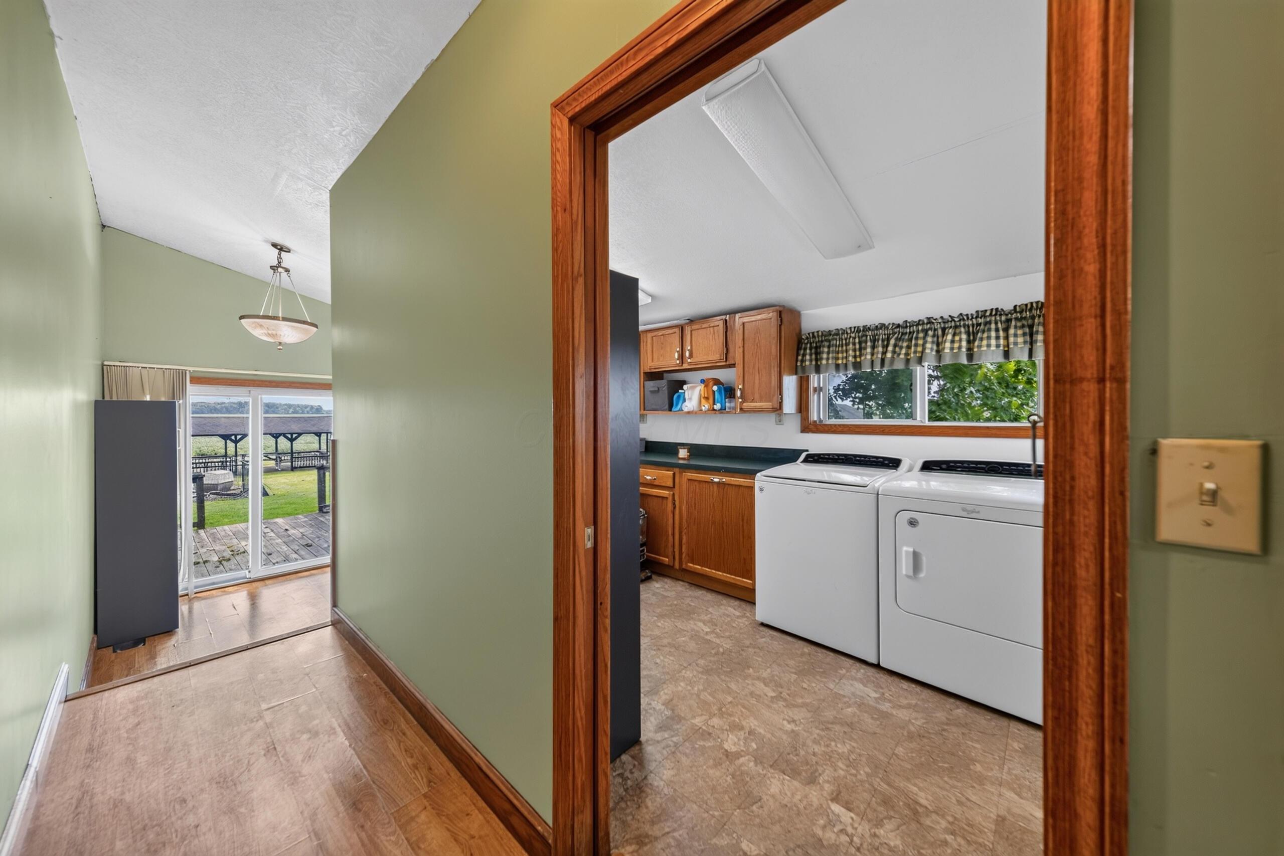 843 Prospect Mount Vernon Road W