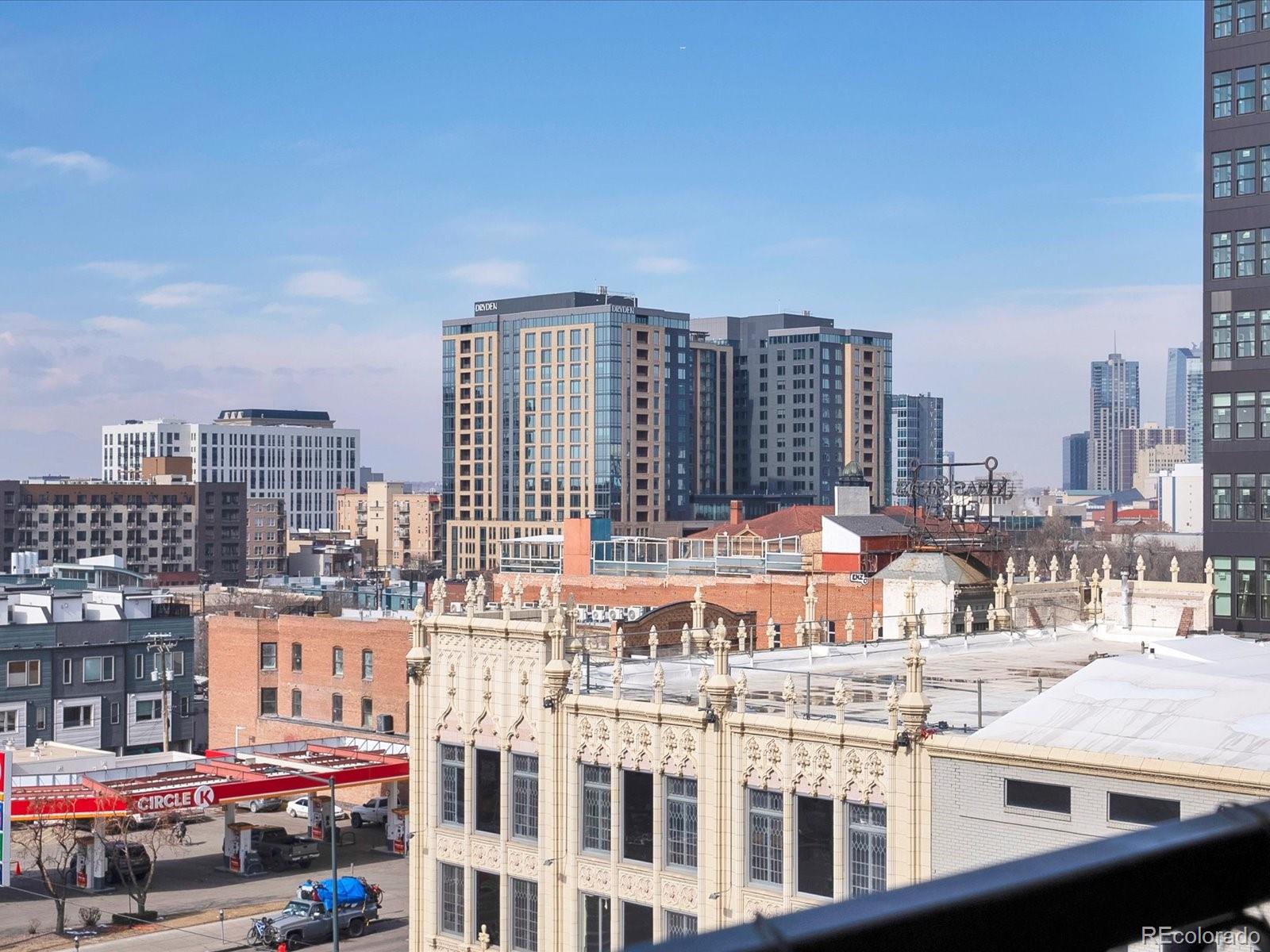 975 N Lincoln Street Unit: 4F